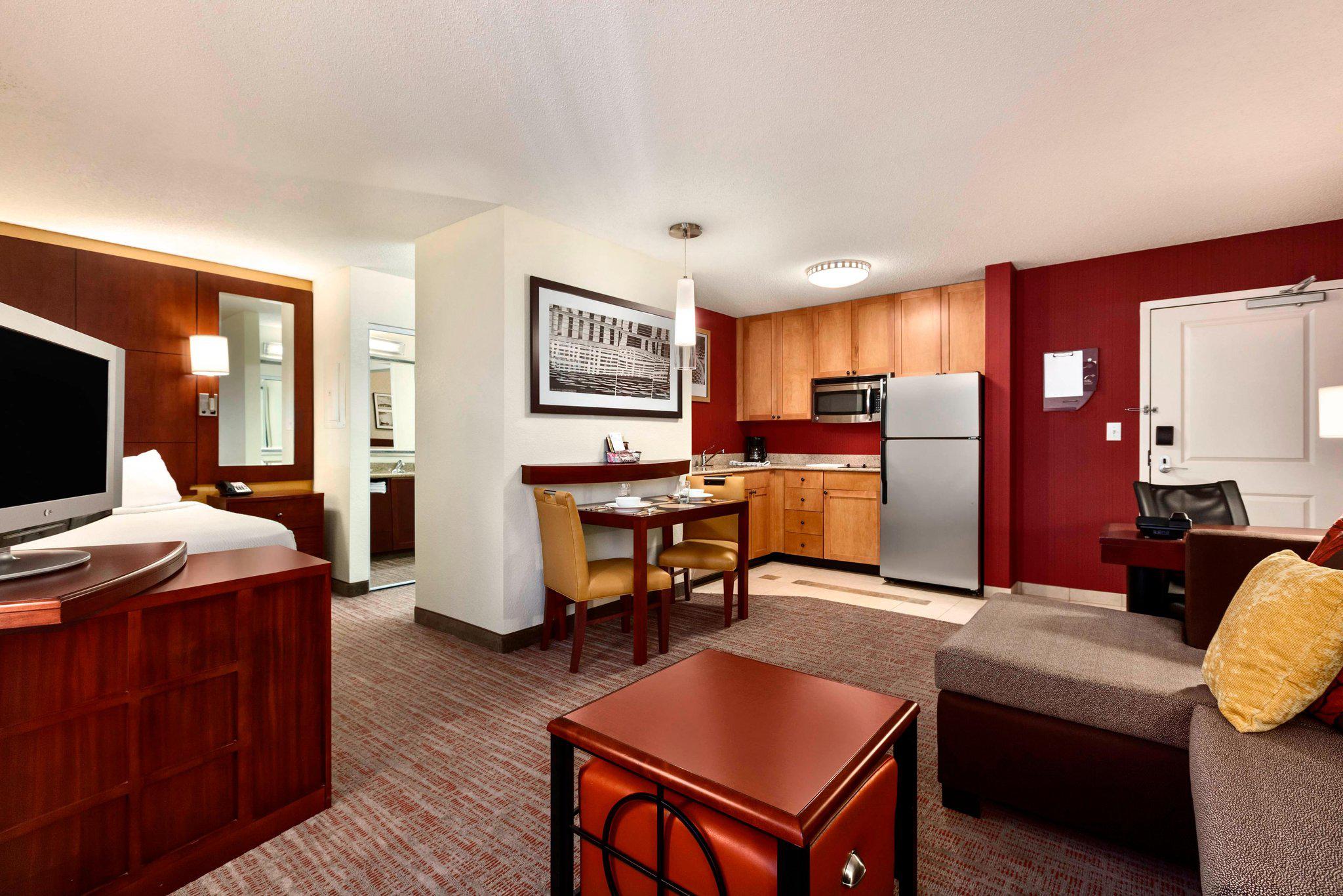 Residence Inn by Marriott Greensboro Airport Photo