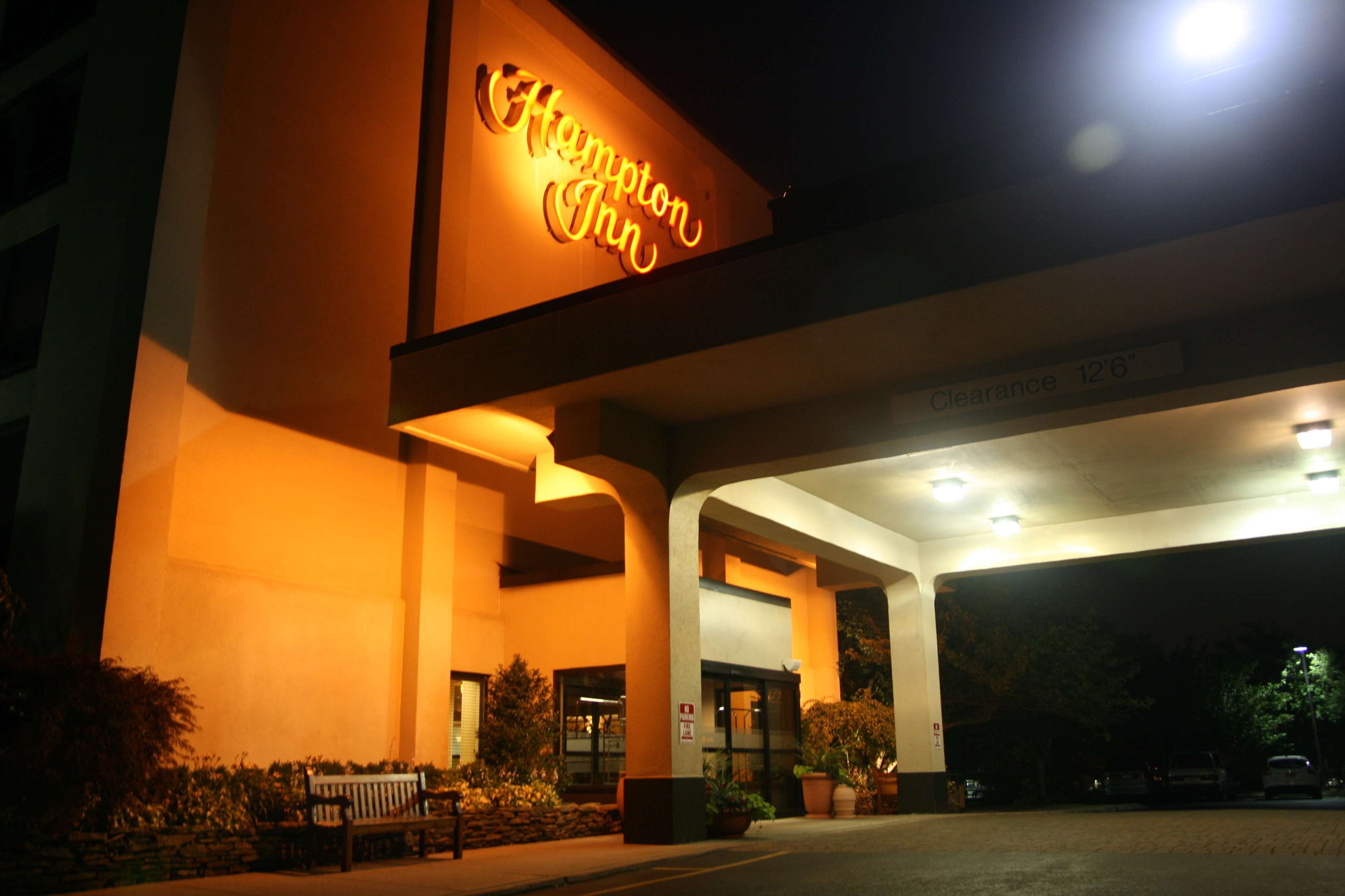 Hampton Inn Long Island/Commack Photo