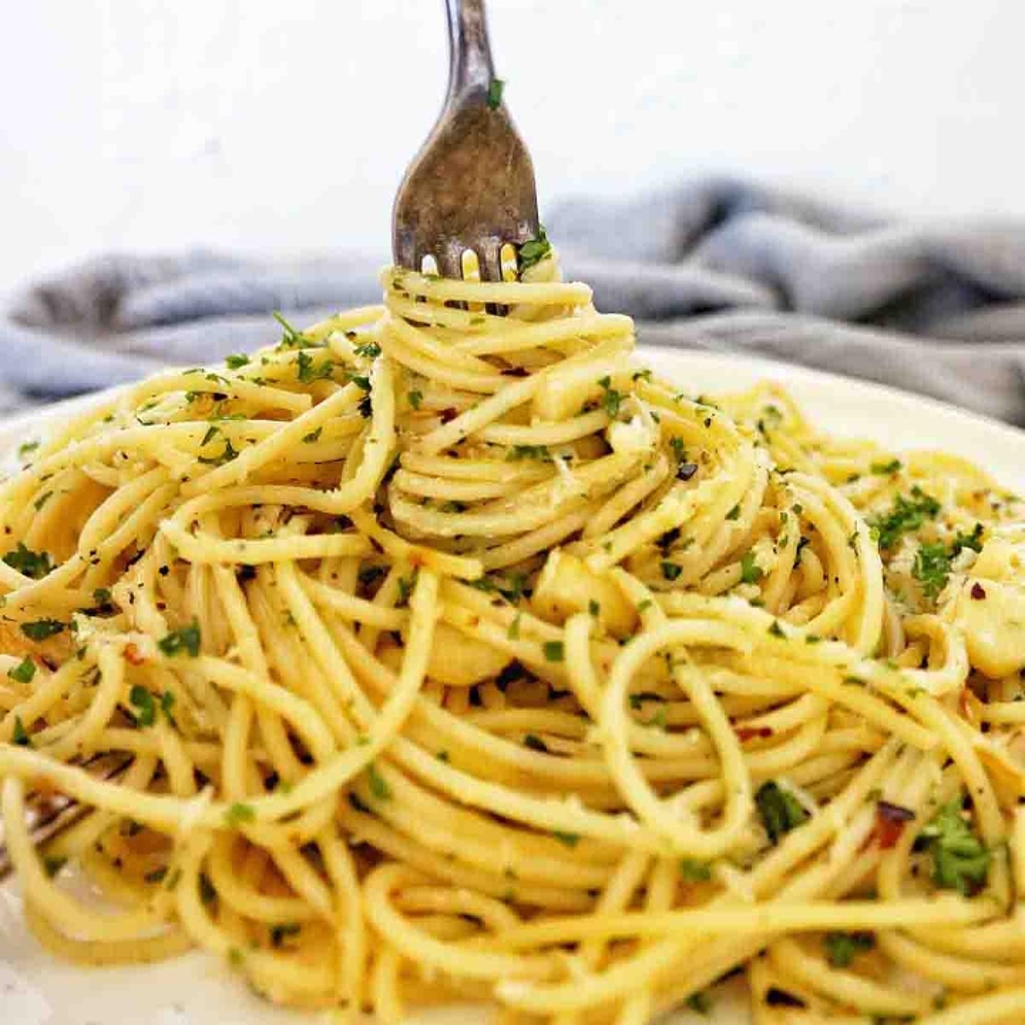 Garlic & Oil (With Pasta)