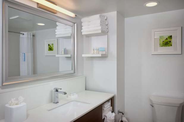 Images Hampton Inn & Suites Phoenix/Scottsdale on Shea Boulevard