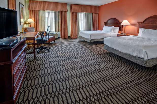 Images Hilton Garden Inn Birmingham/Lakeshore Drive
