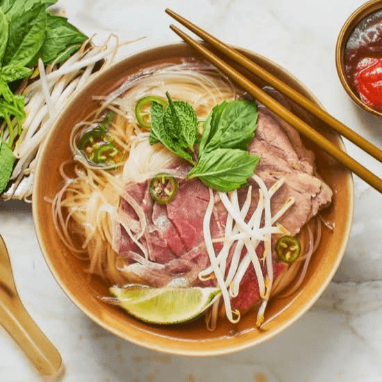 24. Rare Beef Noodle Soup / Phở Tái