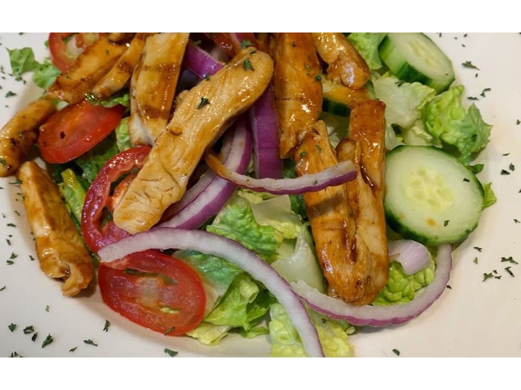 Buffalo Grilled Chicken Salad