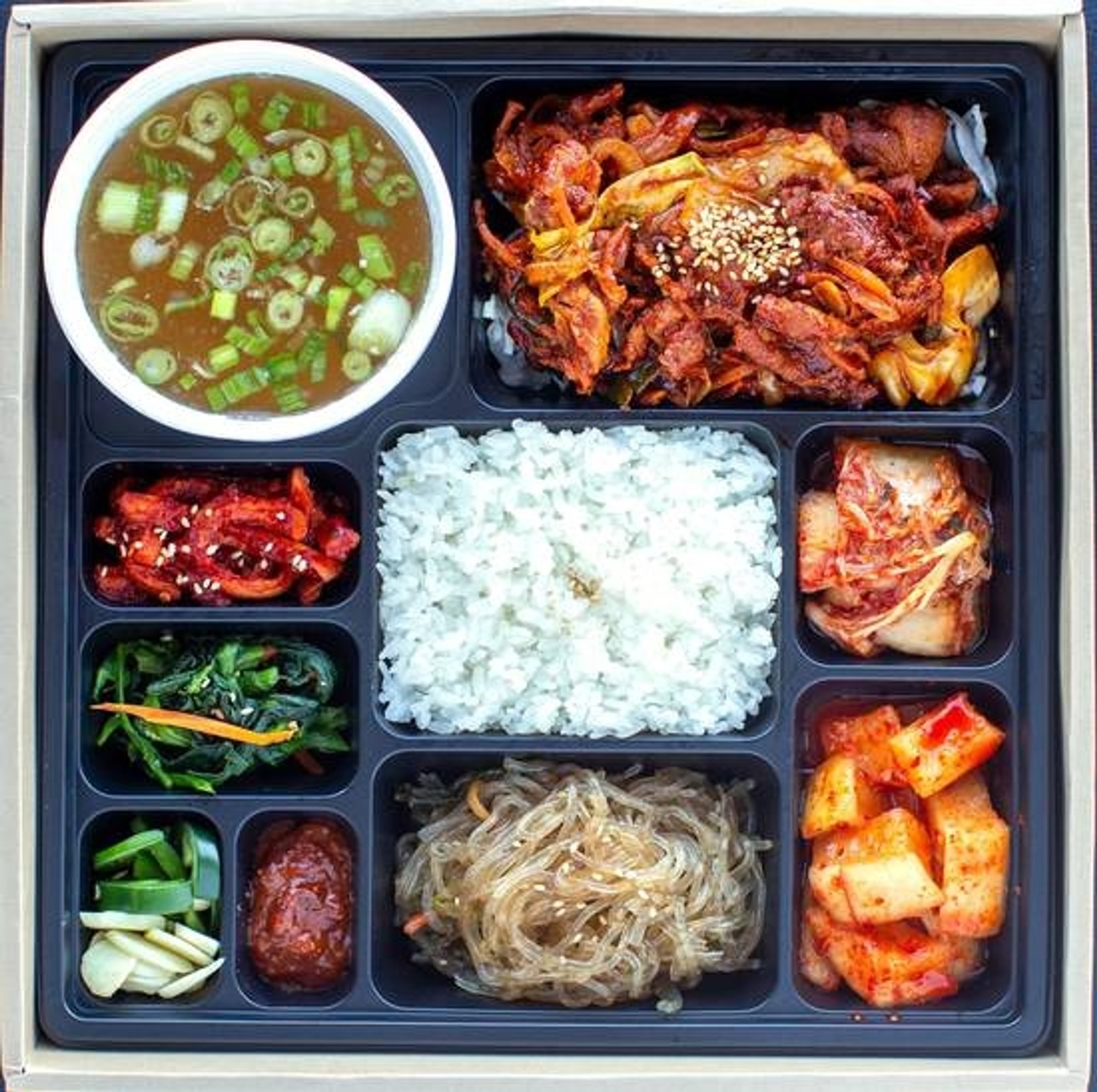 Premium spicy pork bulgogi dosirak/프리미엄 제육볶음 도시락