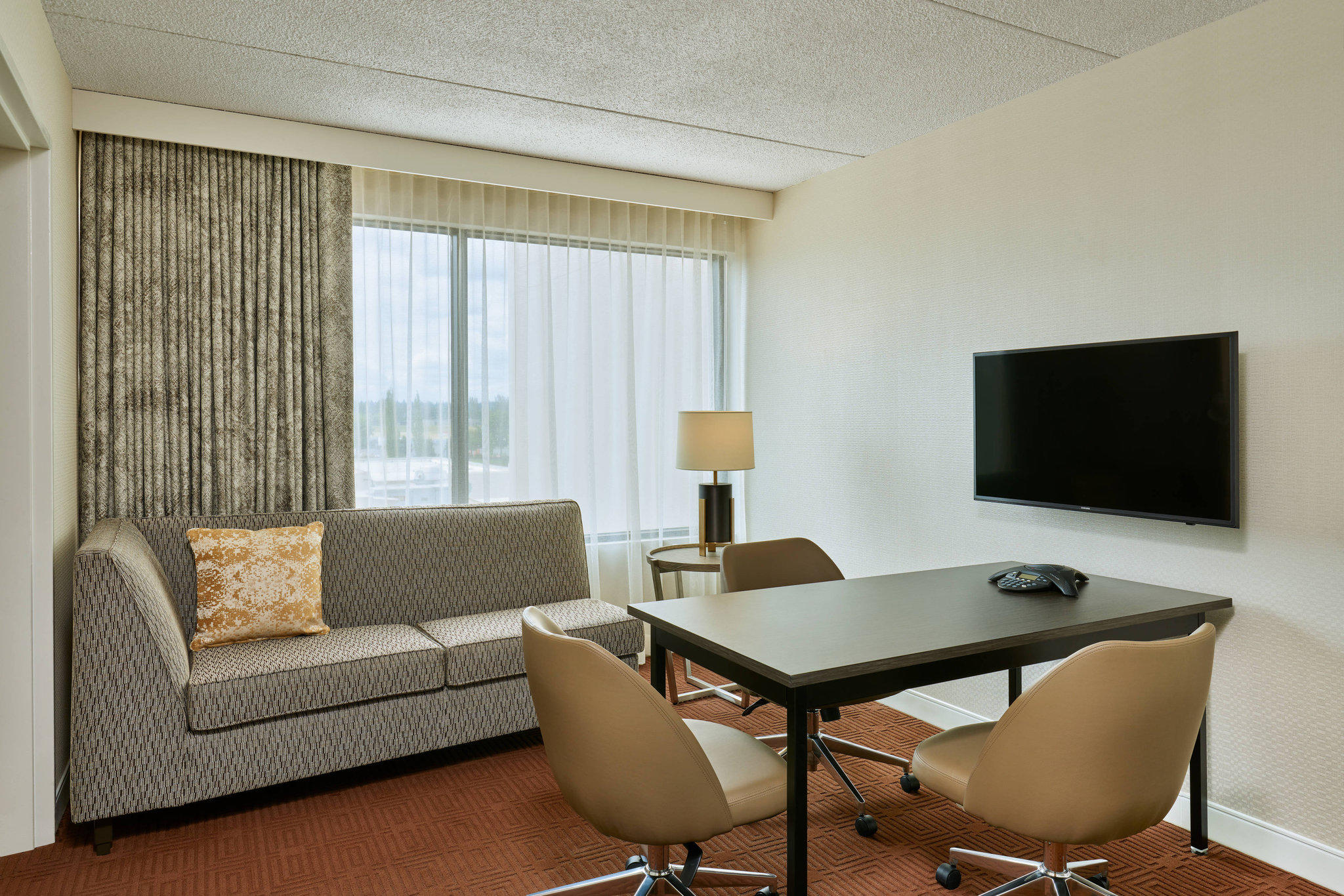 Sheraton Portland Airport Hotel Photo