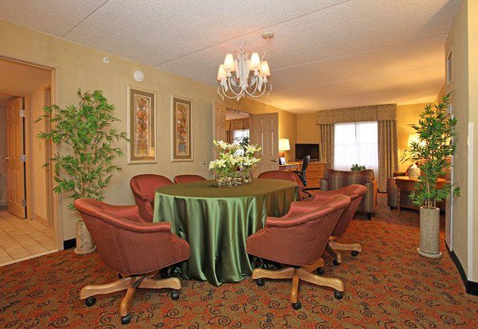 Holiday Inn Chicago-Tinley Park-Conv Ctr Photo