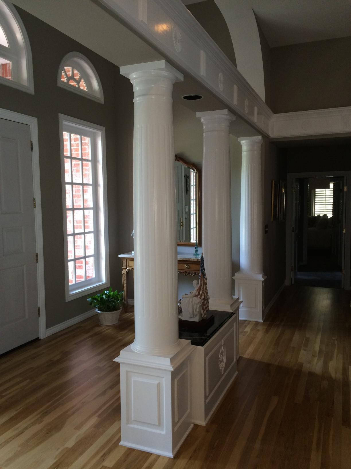 Beautiful enamel painted woodwork, satin on walls, flat ceilings