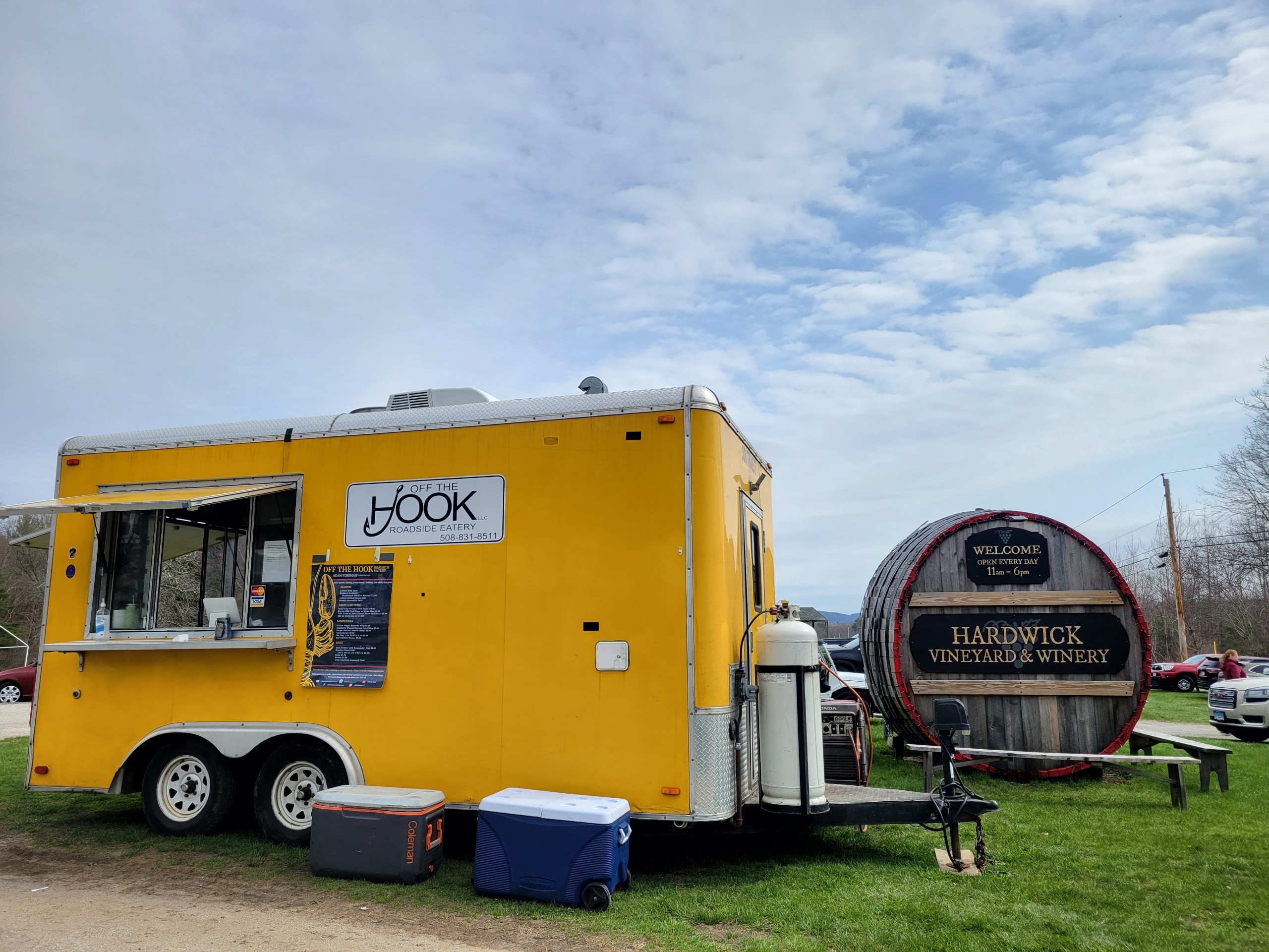 Off the Hook Roadside Eatery Image