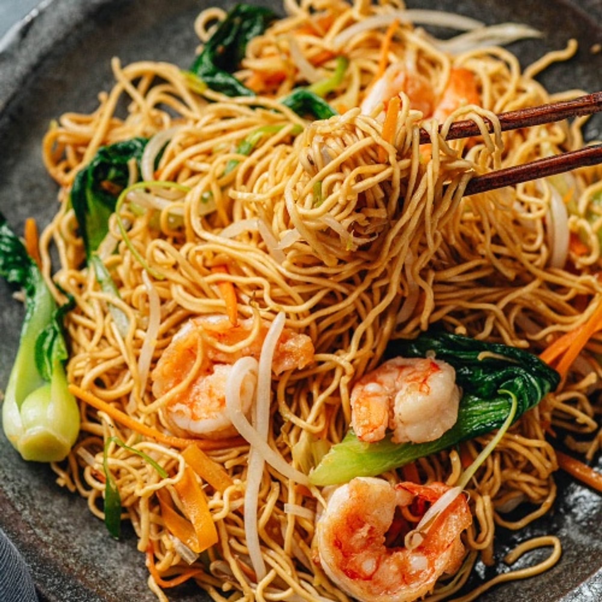 D71. Shrimp Lo Mein or Spaghetti Lo Mein 🥜