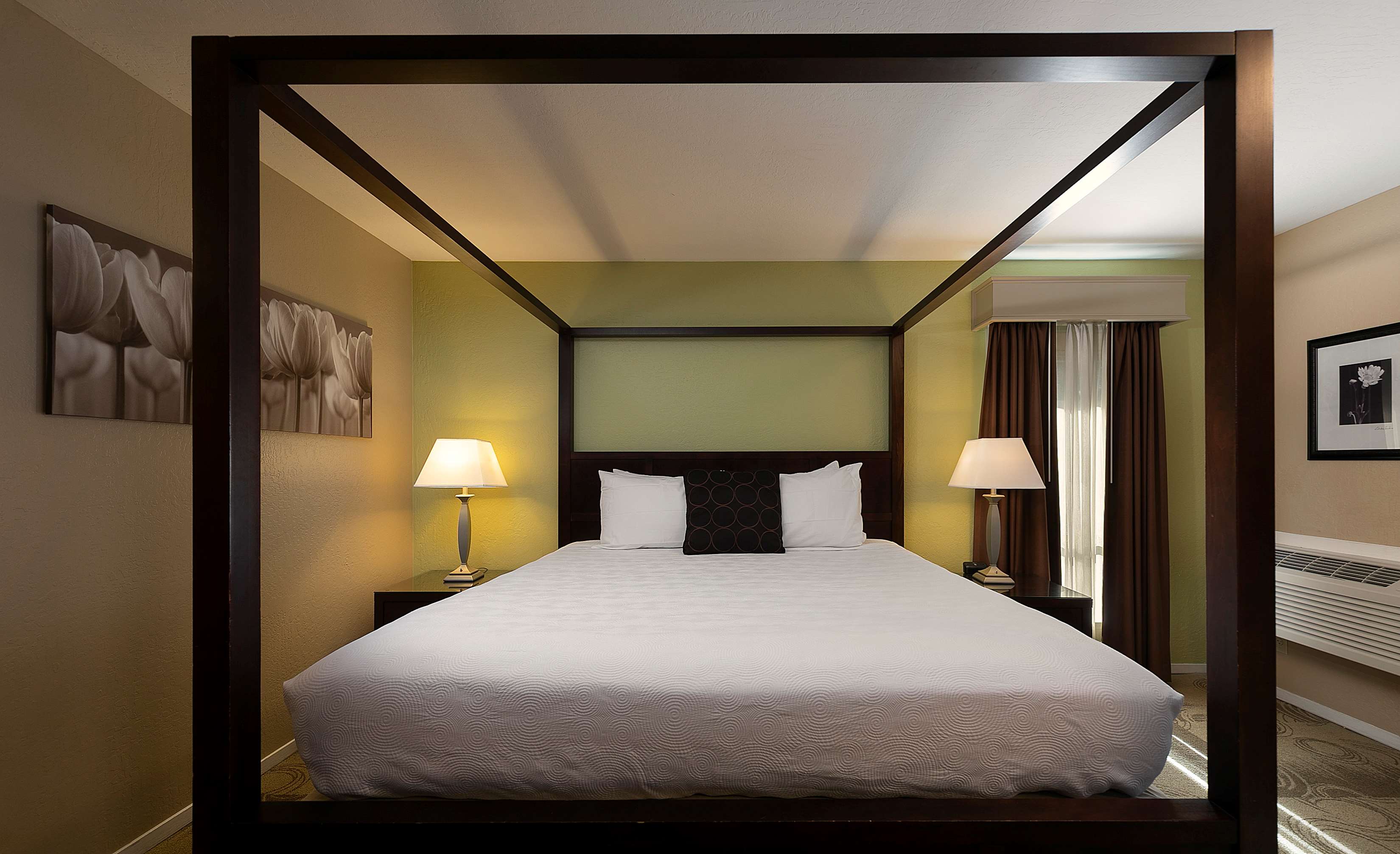 Best Western Seacliff Inn Photo