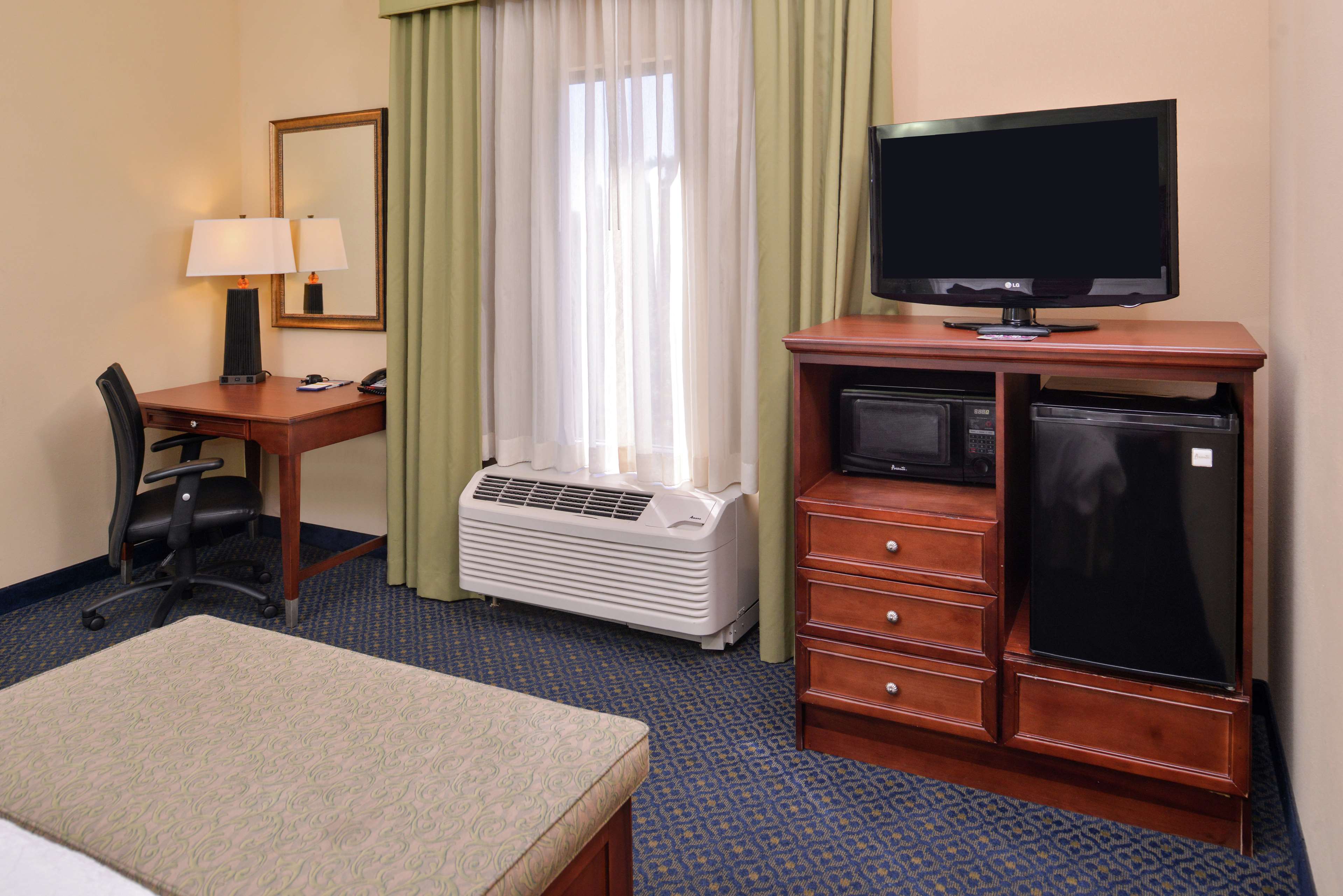 Hampton Inn Jackson Photo