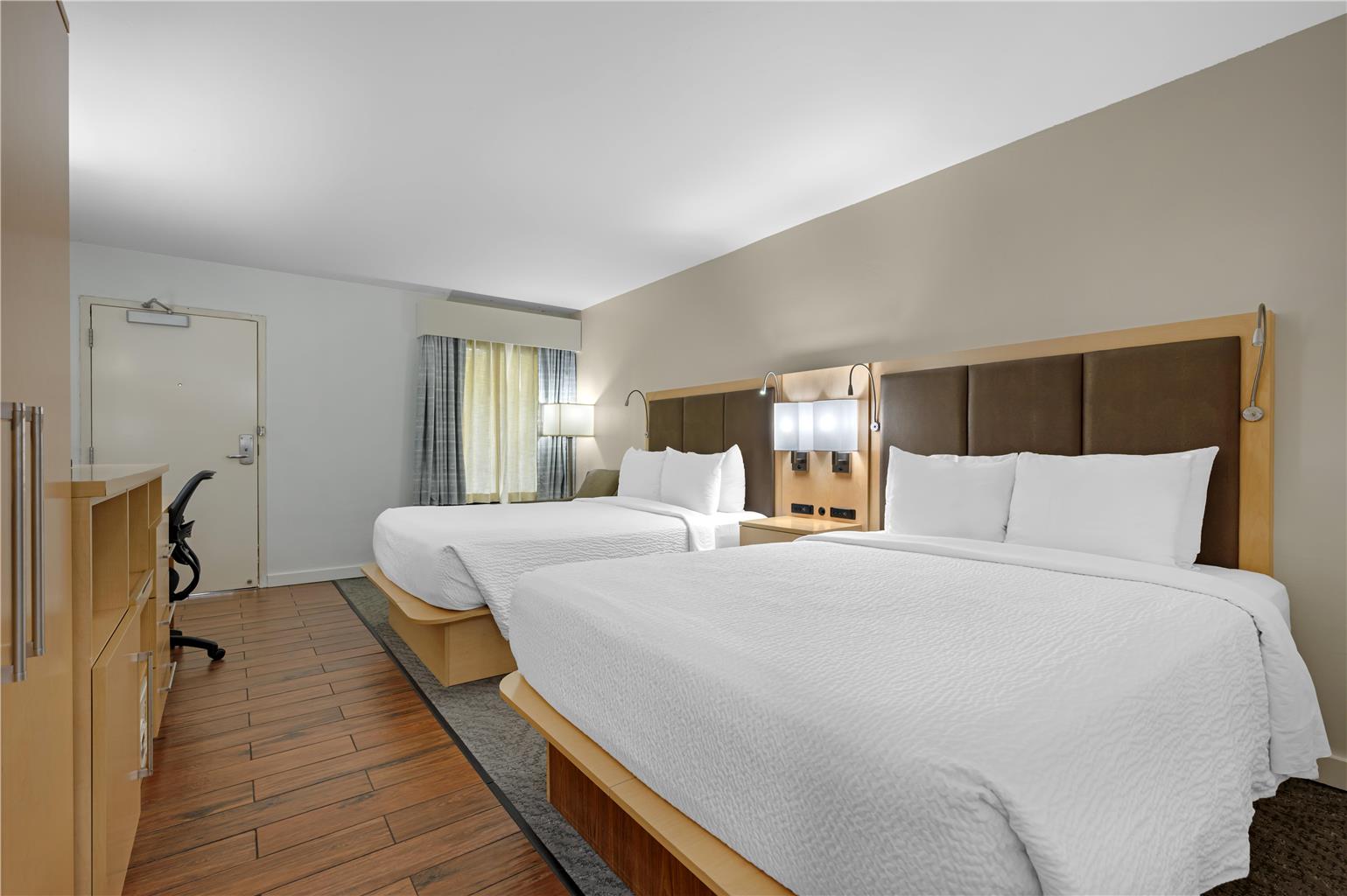 Best Western Plus South Coast Inn Image