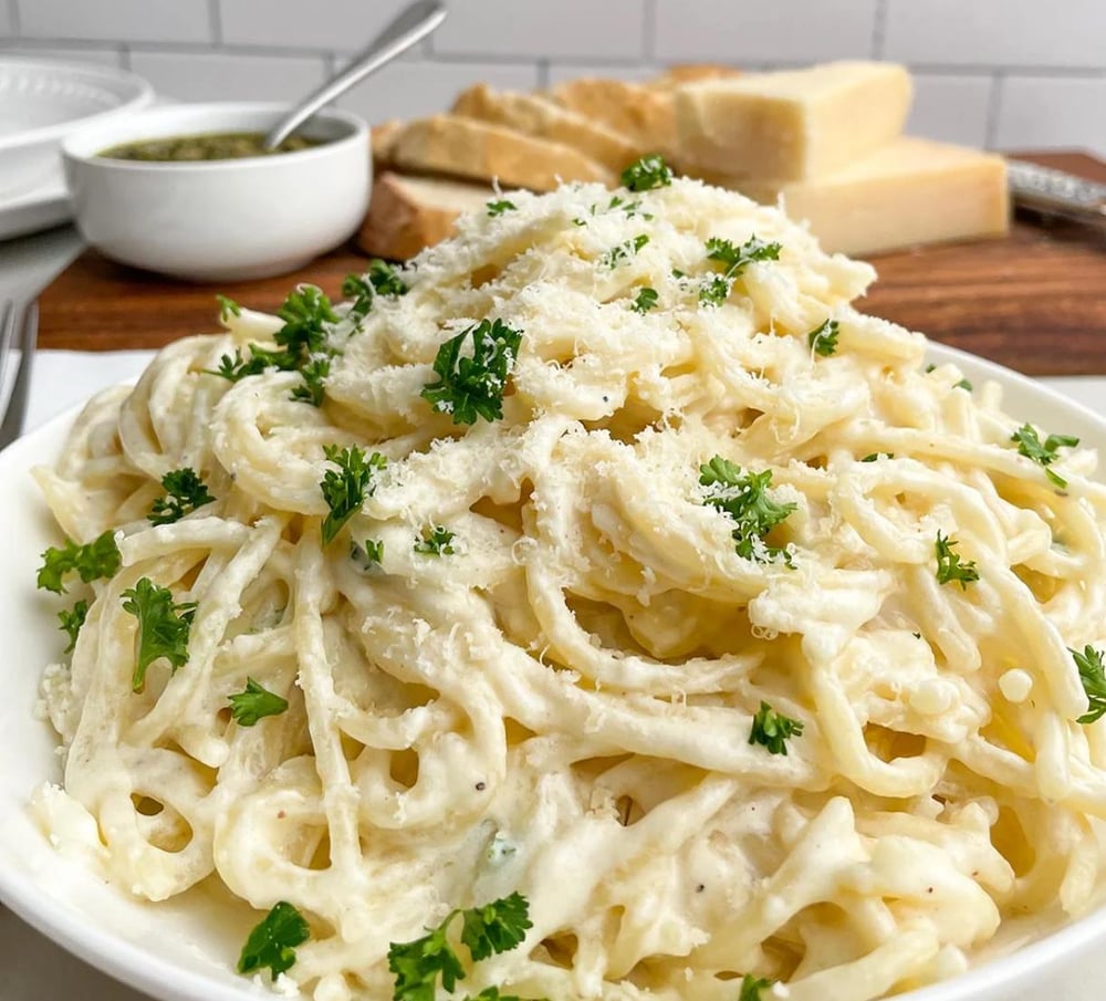 Pasta With Alfredo Sauce