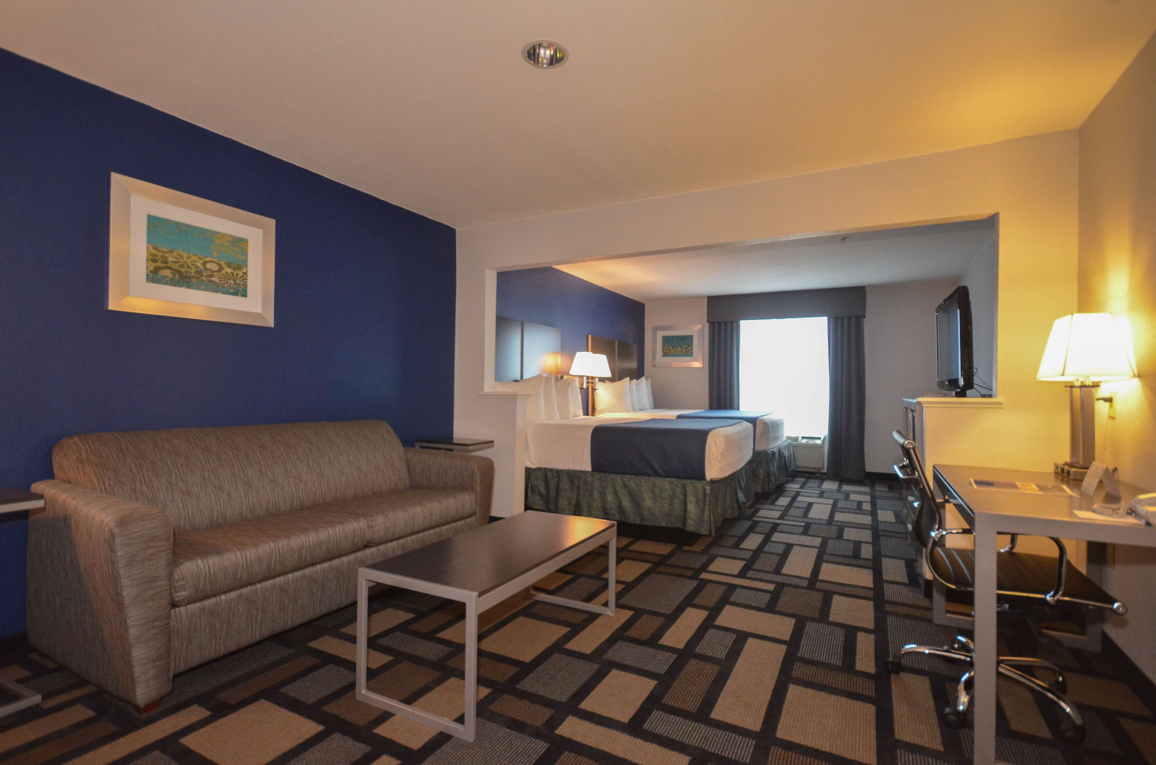 Best Western Galleria Inn & Suites Photo