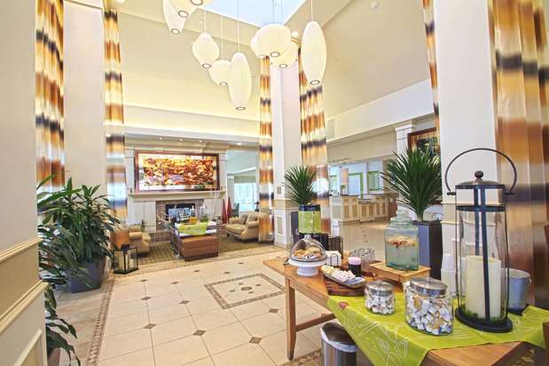 Images Hilton Garden Inn Lakewood