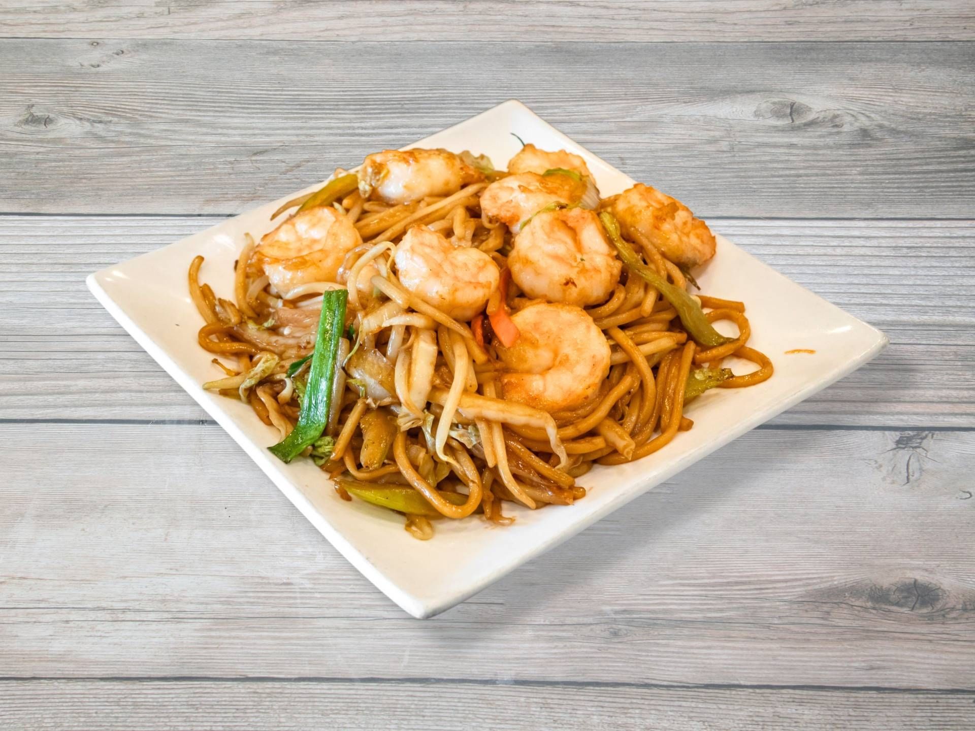 Shrimp chow mein / 虾仁炒面
