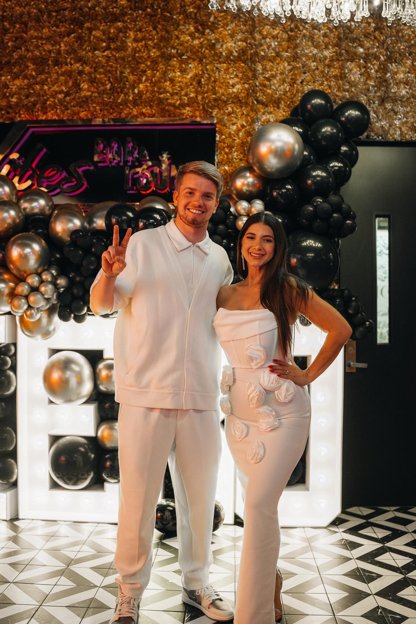 Vibes Bar & Lounge Image