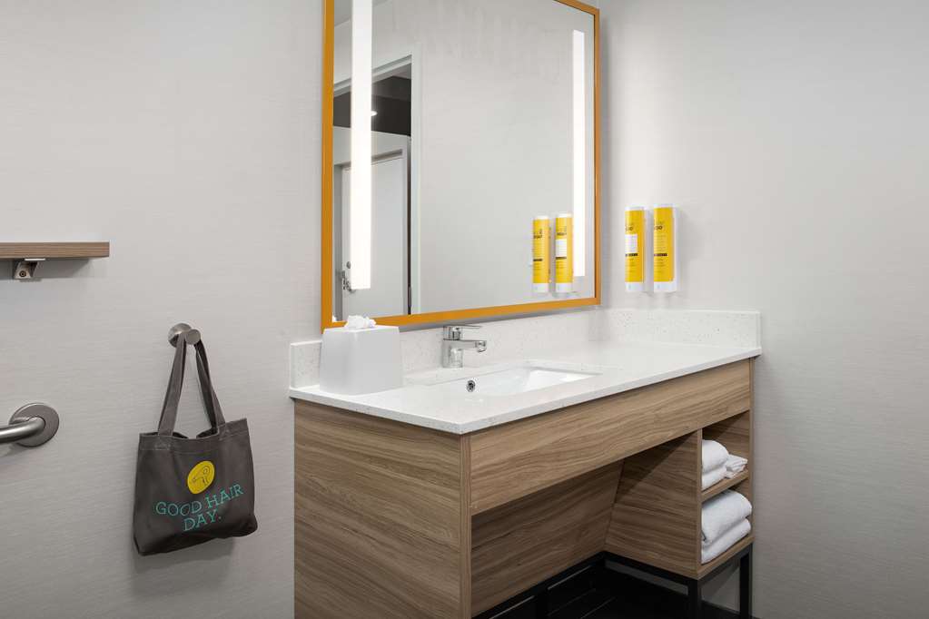 Tru by Hilton Jacksonville Airport I-95 Image