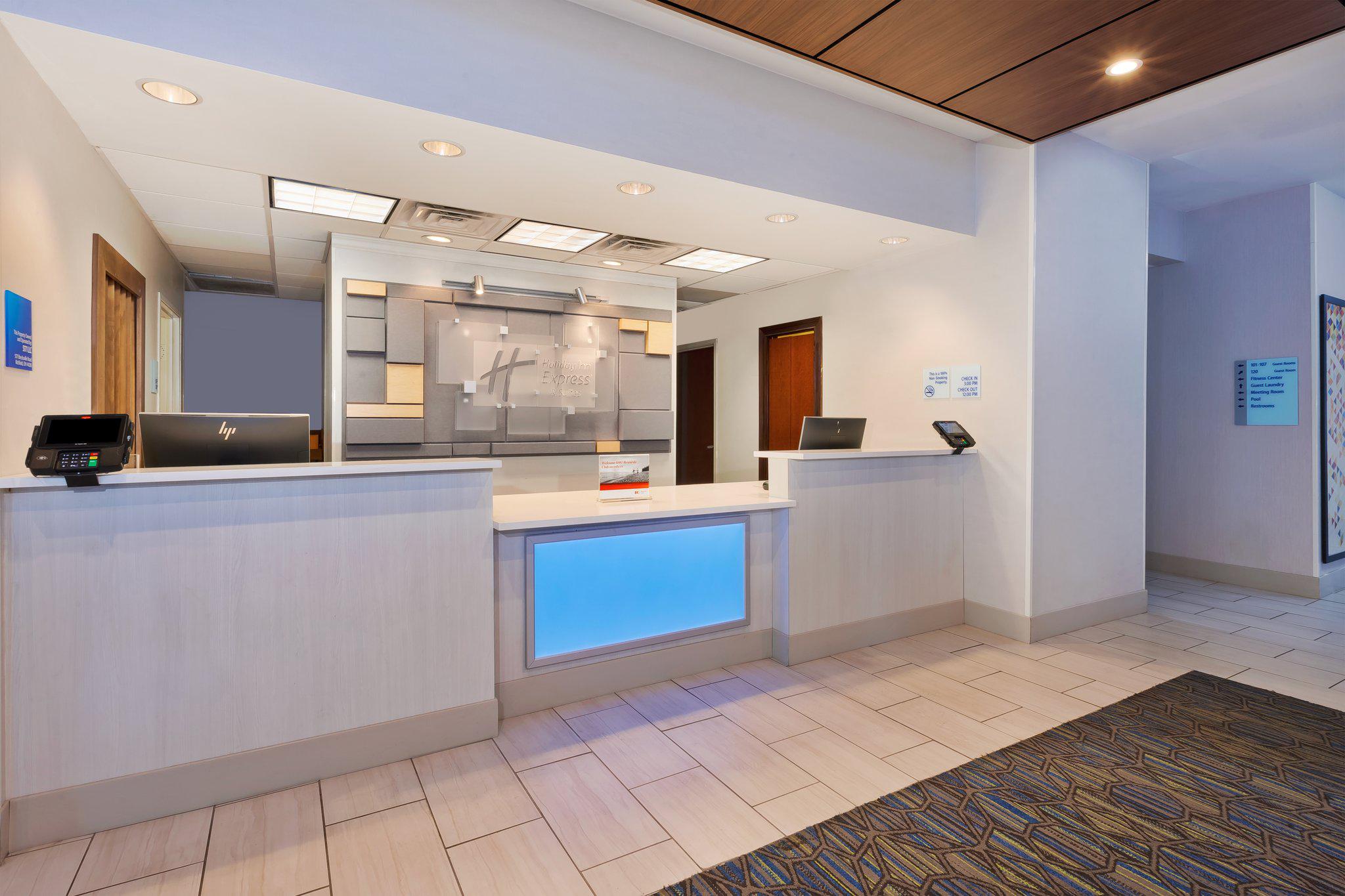 Holiday Inn Express & Suites Cleveland-Richfield Photo