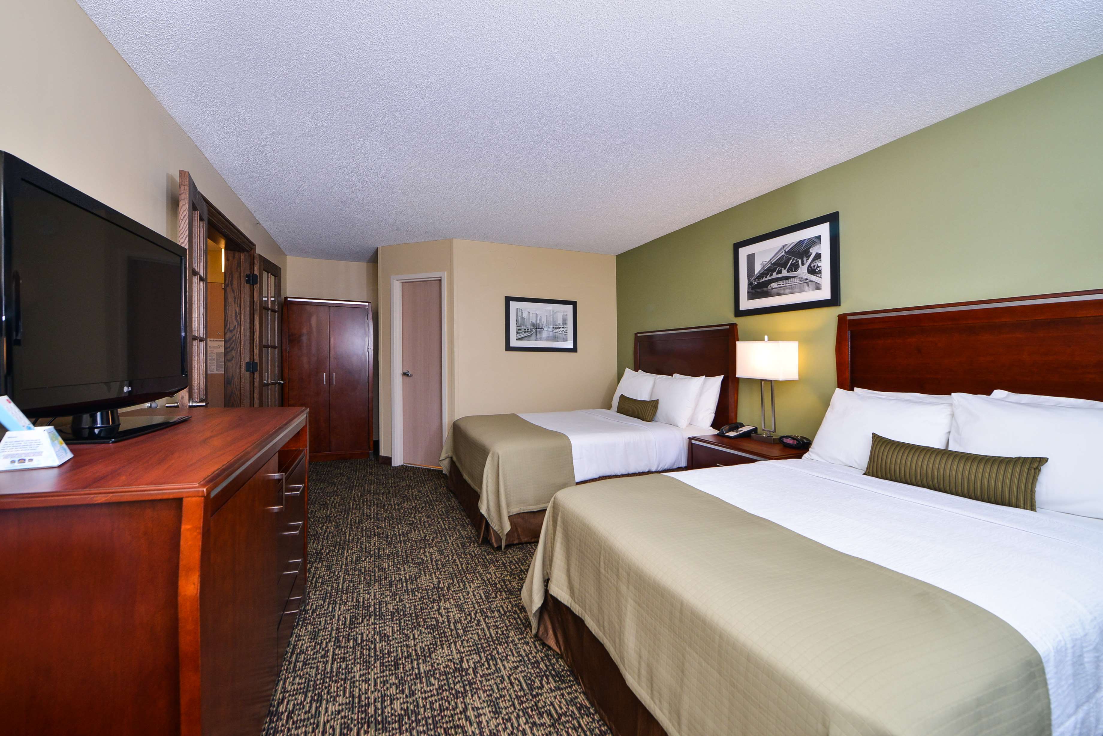 Best Western Plus Glenview-Chicagoland Inn & Suites Photo