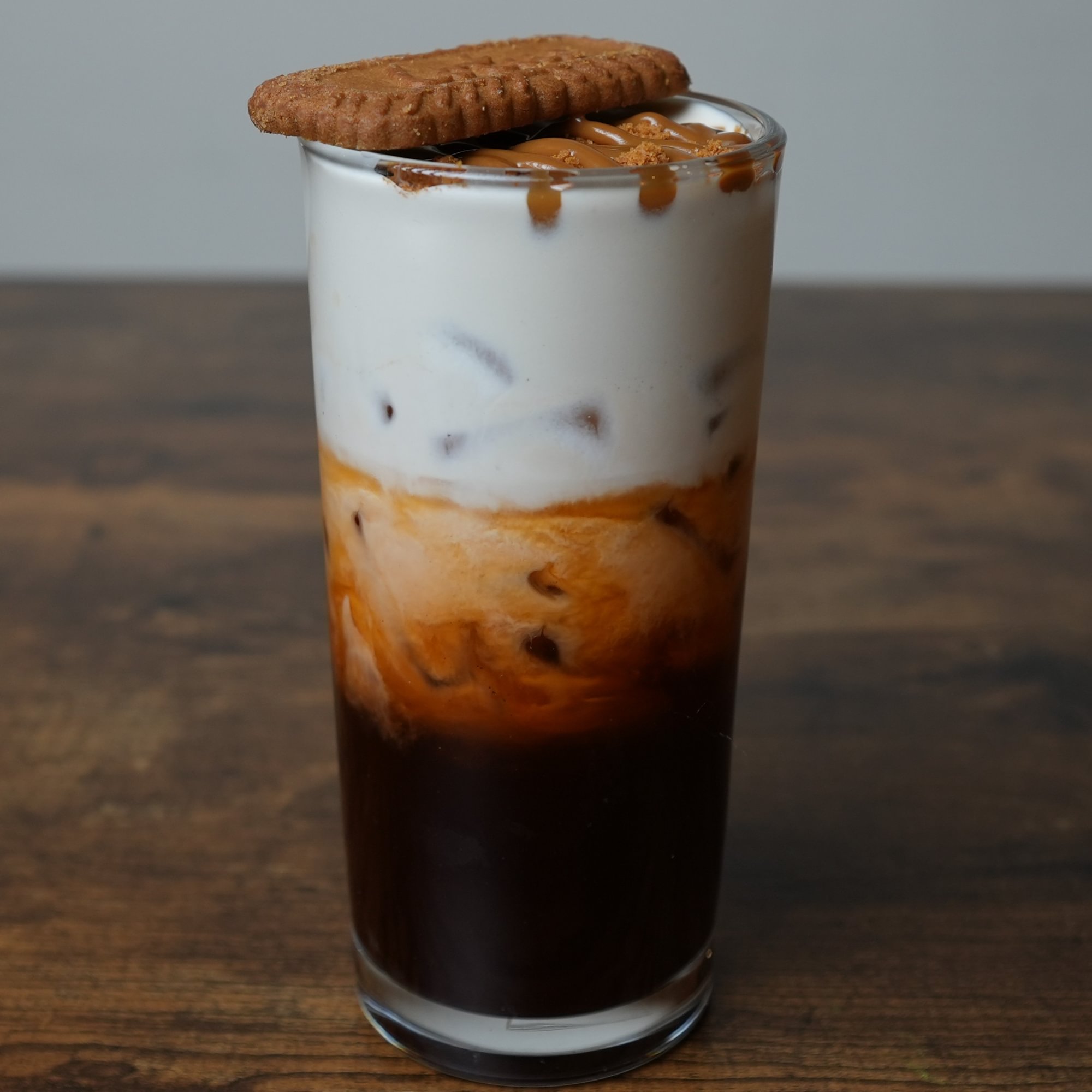 Cookie Butter Cloud RED Thai Tea
