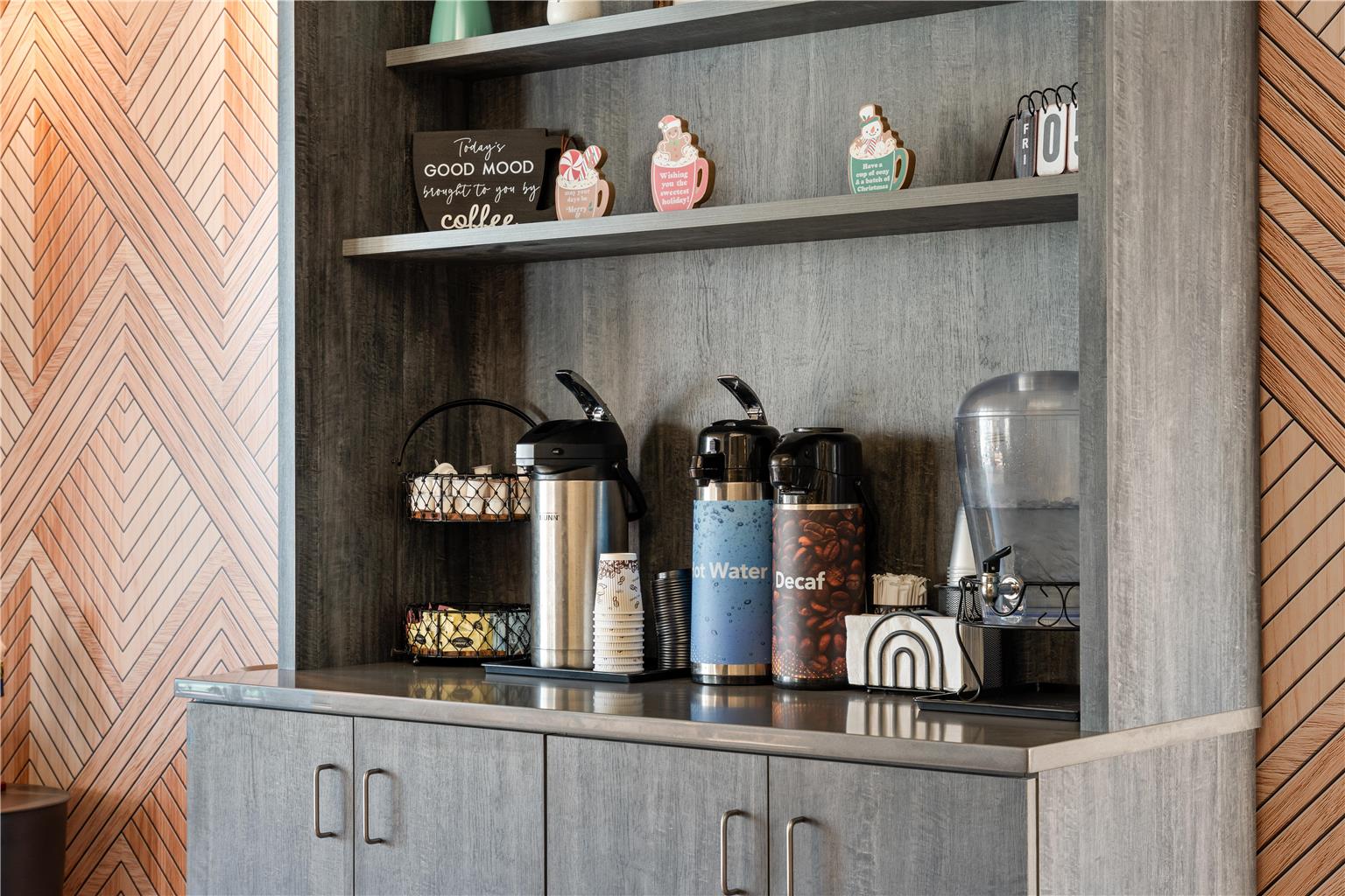 Best Western Courtview Hotel Image