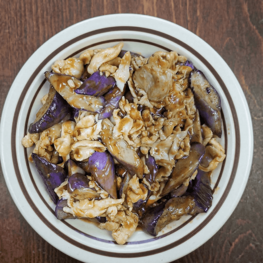 Chicken With Eggplant In Garlic Sauce (QT)
