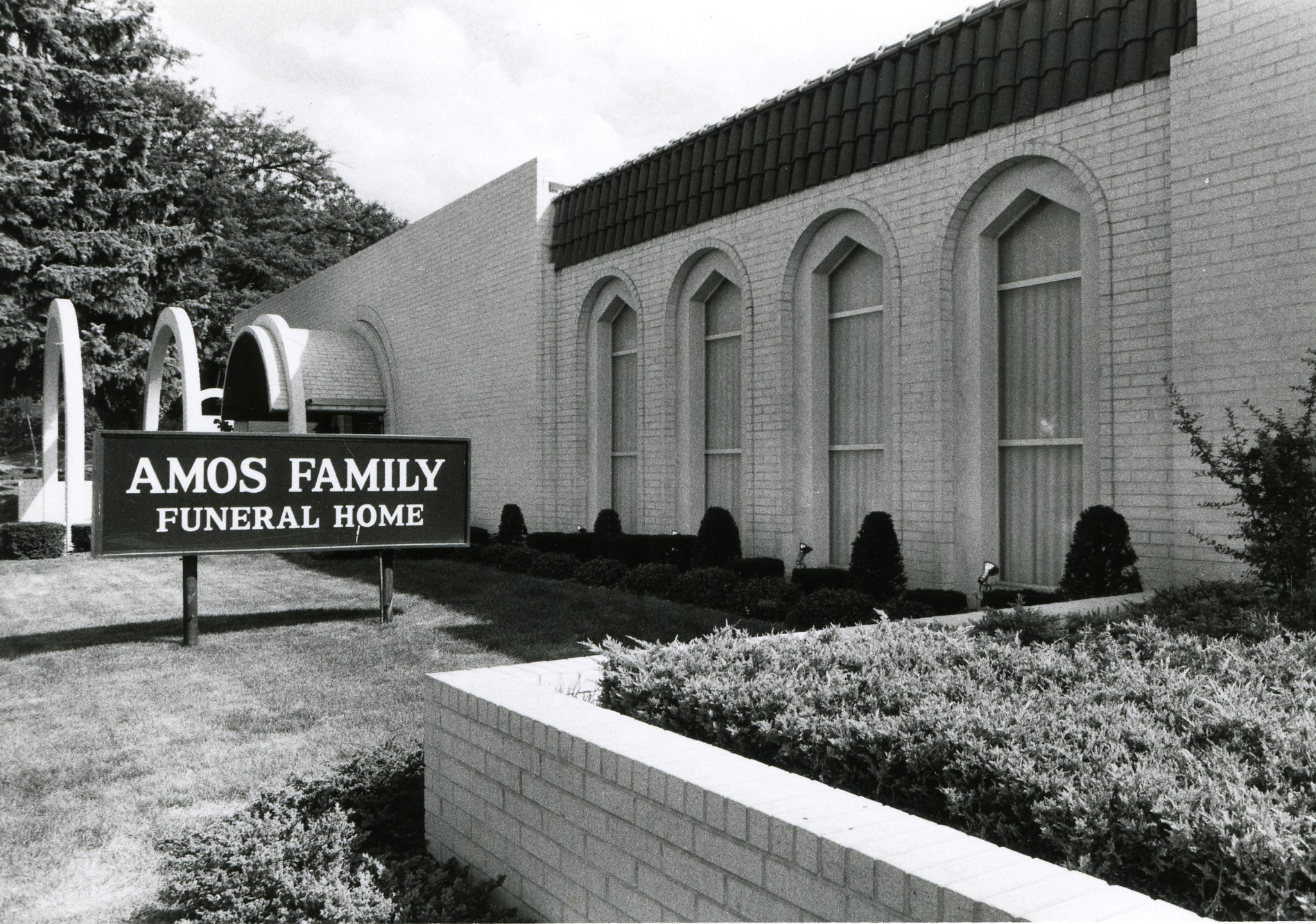 Amos Family Funeral Home & Crematory Photo