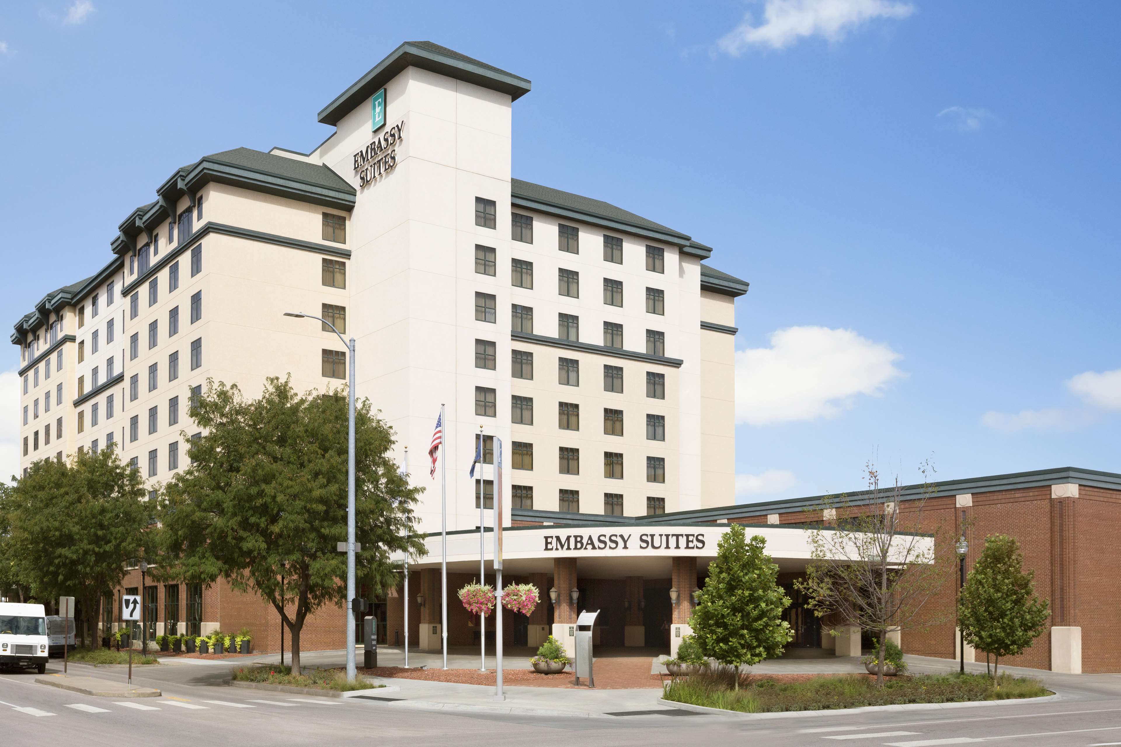 Embassy Suites by Hilton Lincoln Photo