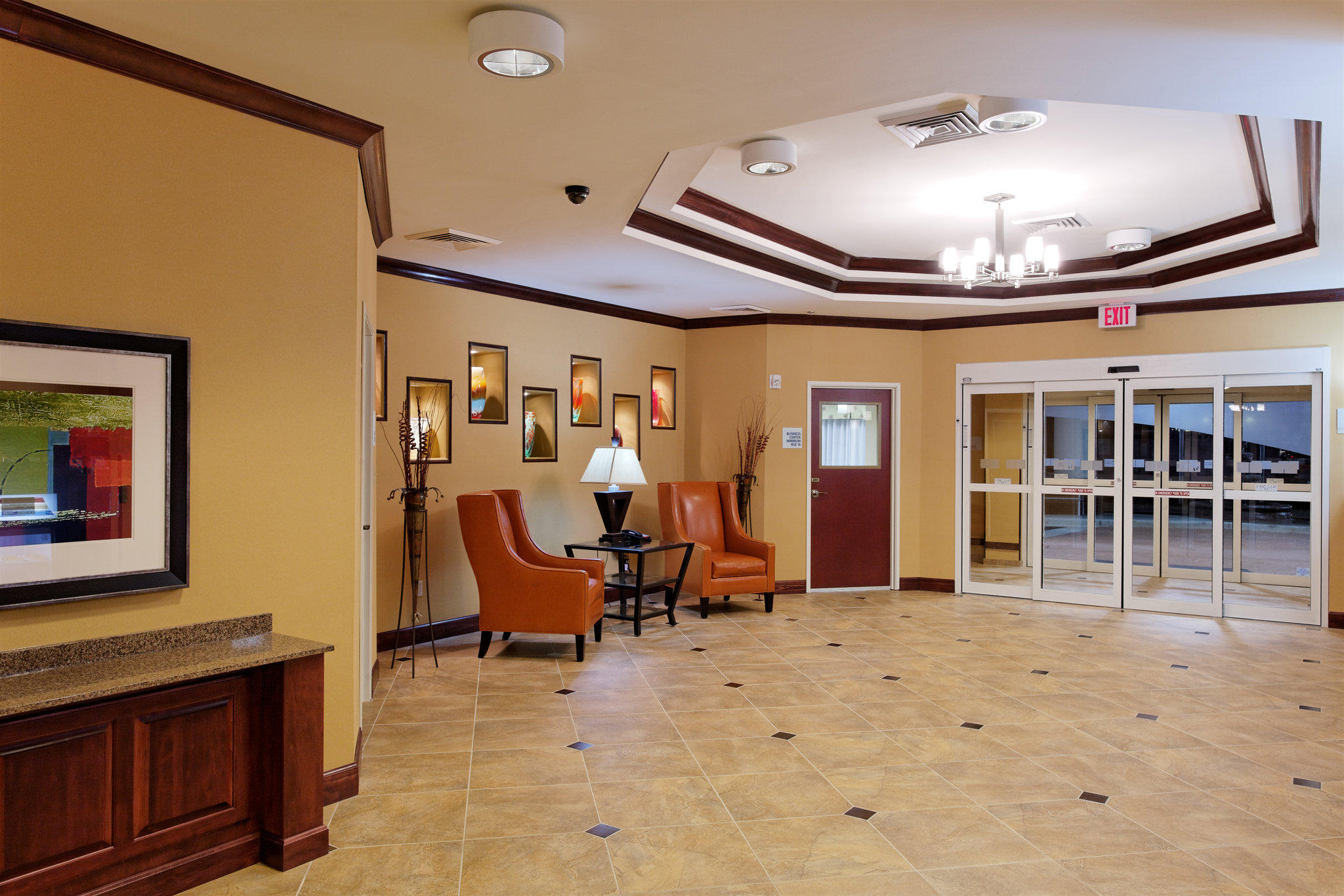 Holiday Inn Express & Suites Florence Northeast Photo