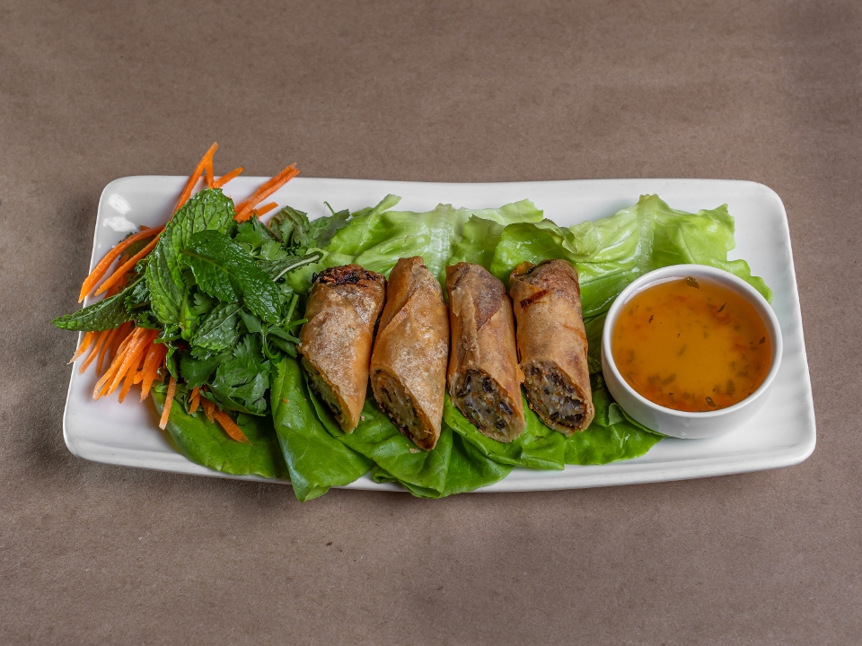 SPRING ROLLS (Chả giò)