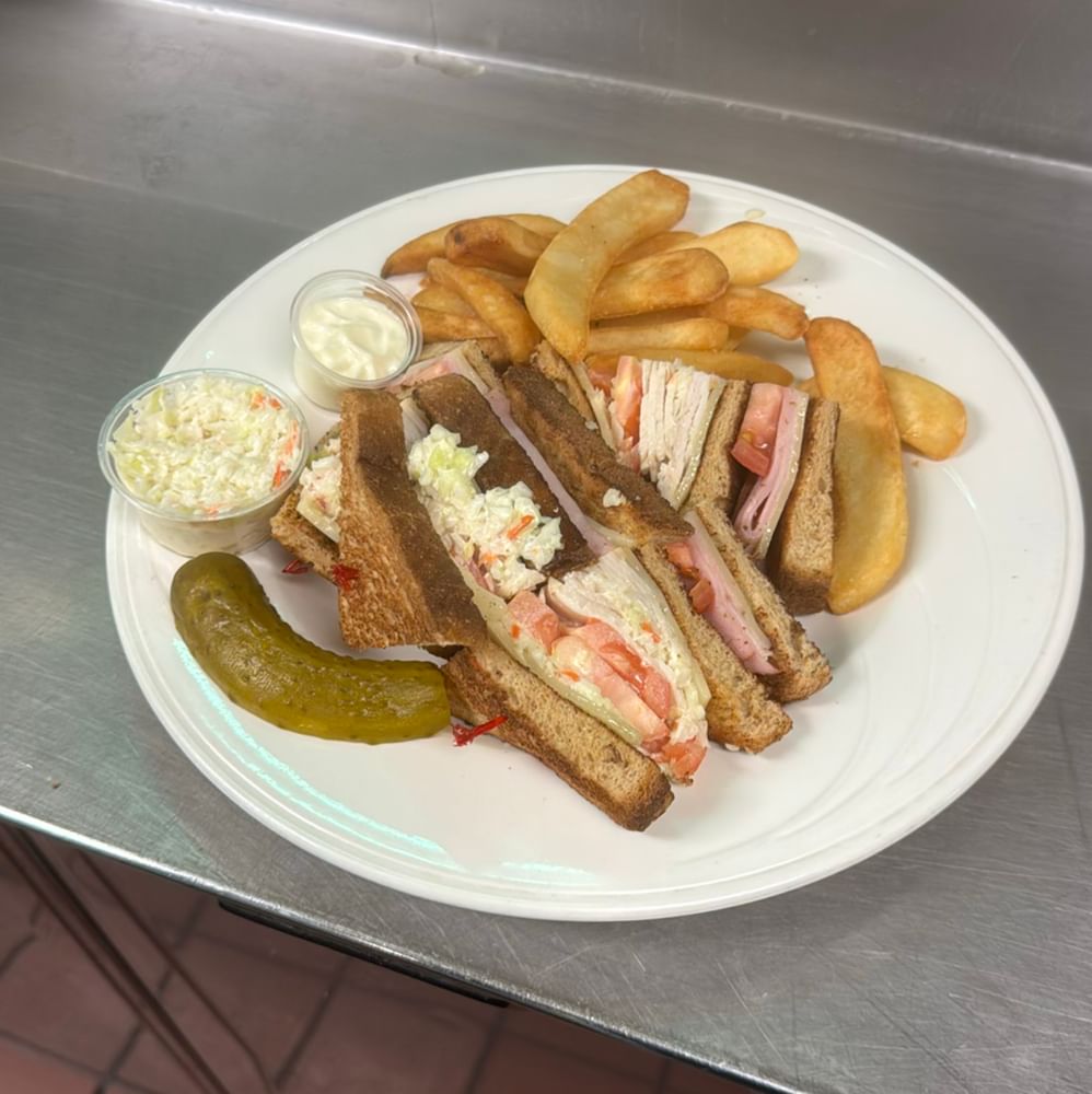 Deluxe Club Triple Decker