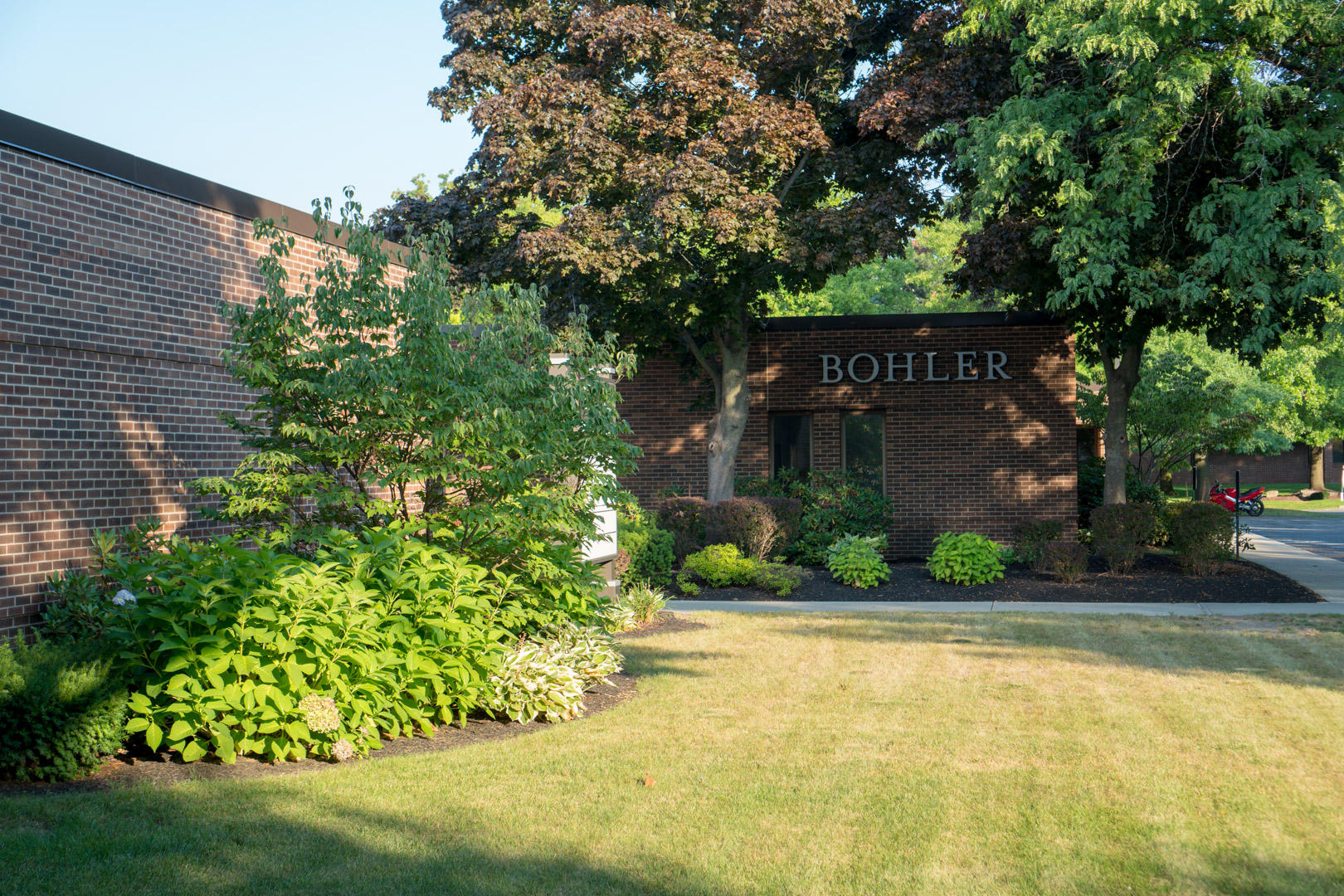17 Computer Drive West (Office Building with Available Spaces)