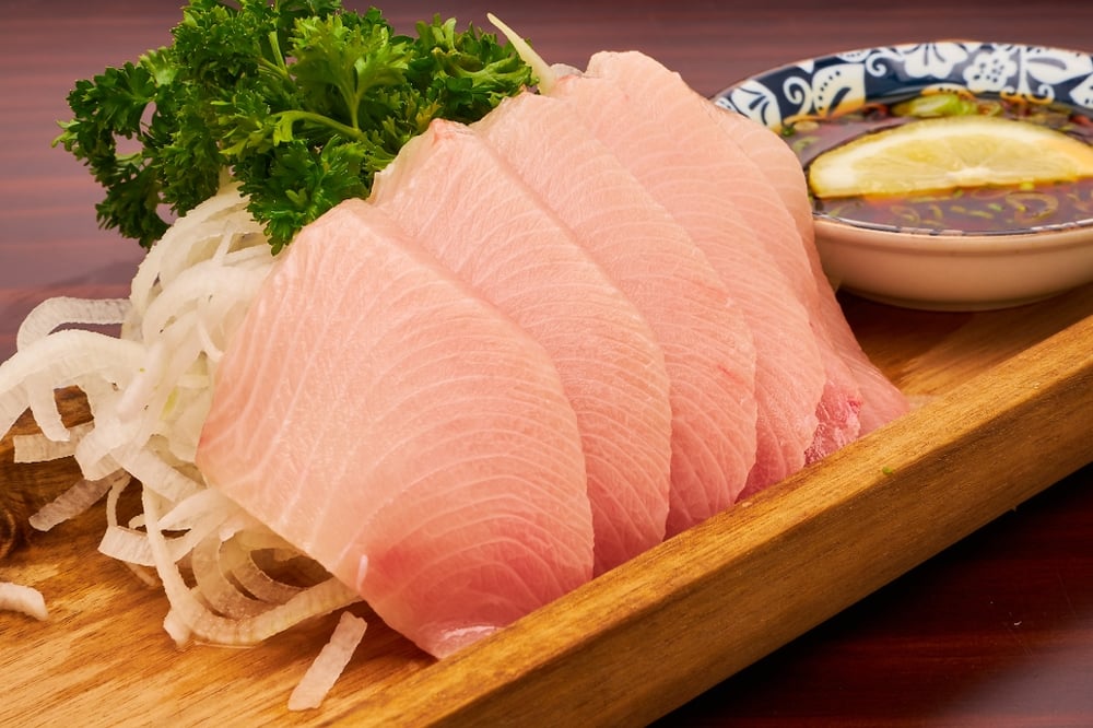 Yellowtail Sashimi (6PCS)