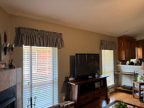 Looking for a great way to give your Wood Blinds a finished look? Try our Valances! You can see them here in this Pensacola home, where they really dress up these Wood Blinds with Decorative Tape!