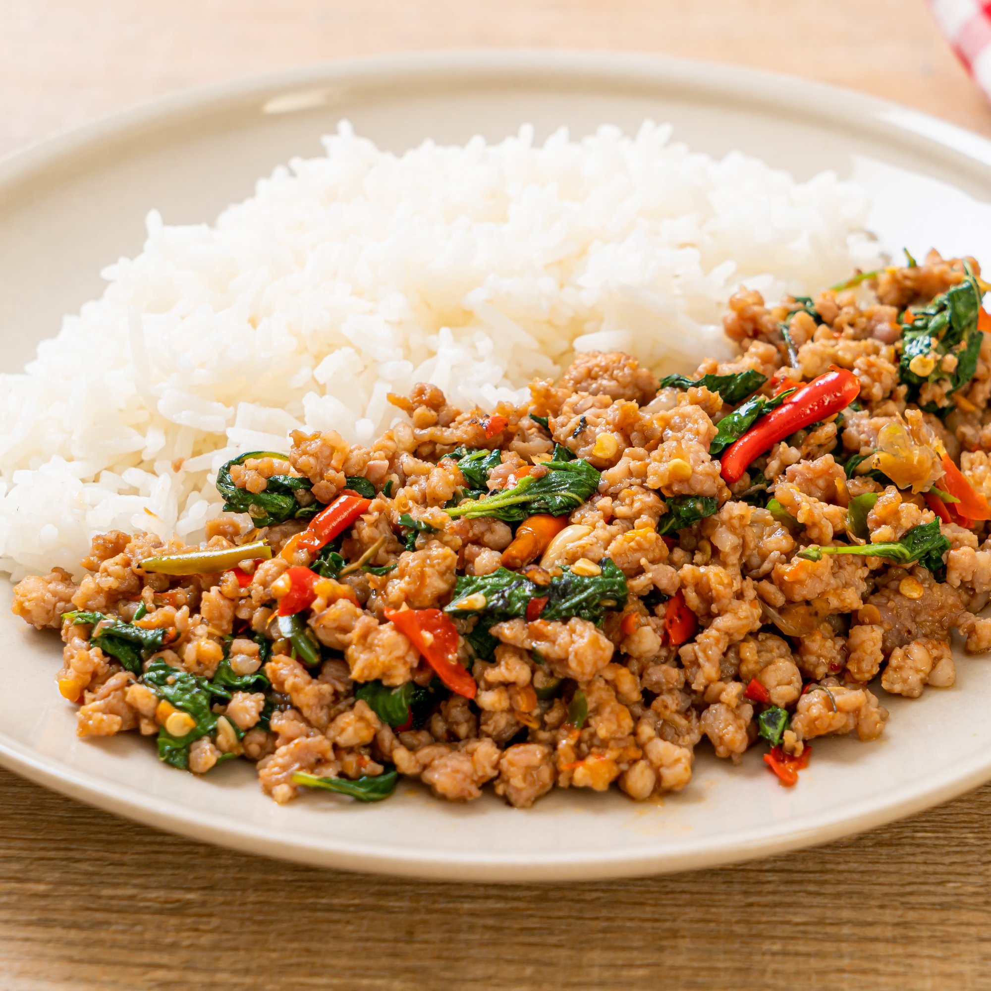 Gf - spicy basil leaves