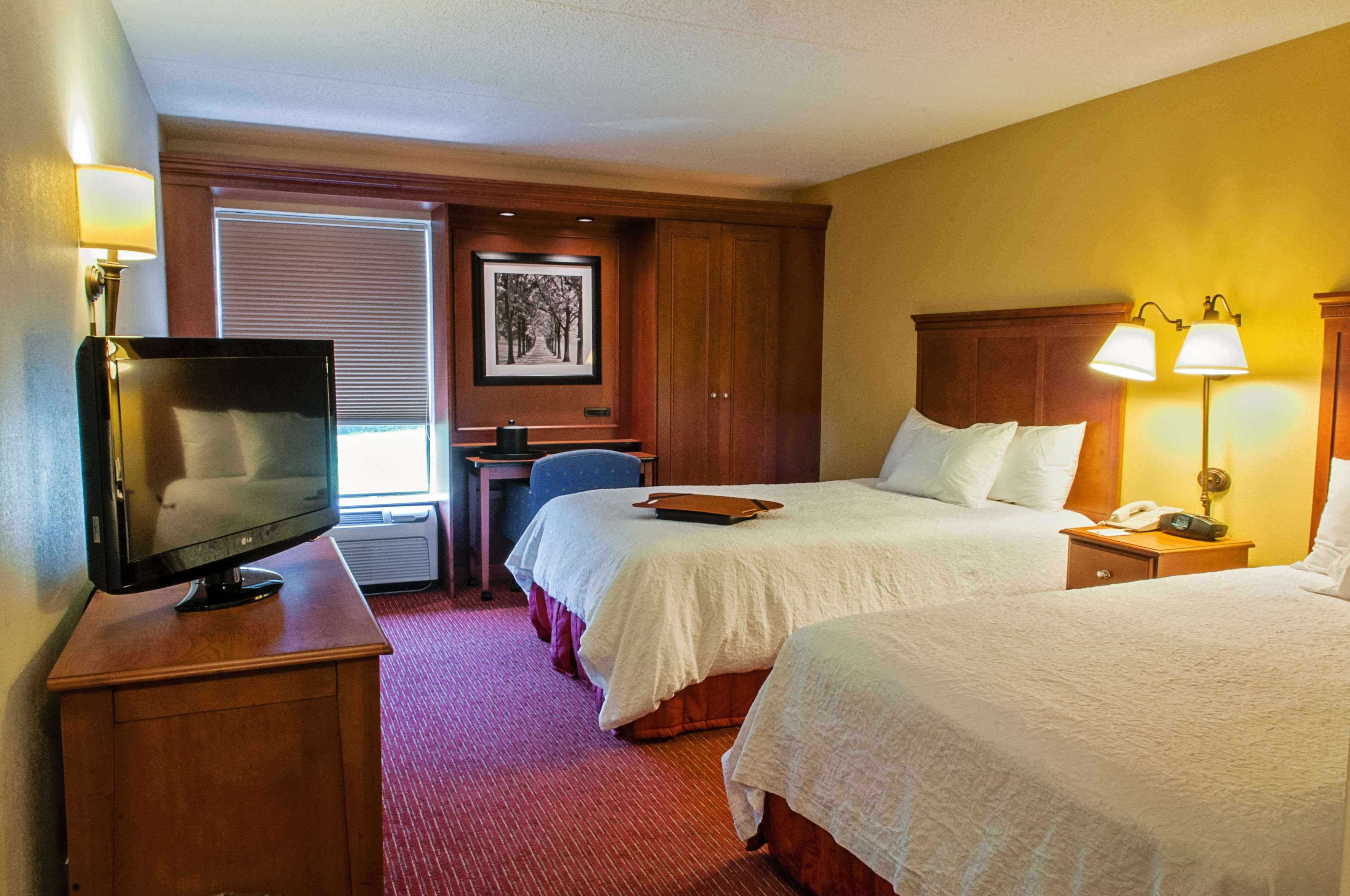 Hampton Inn Louisville-Airport Photo