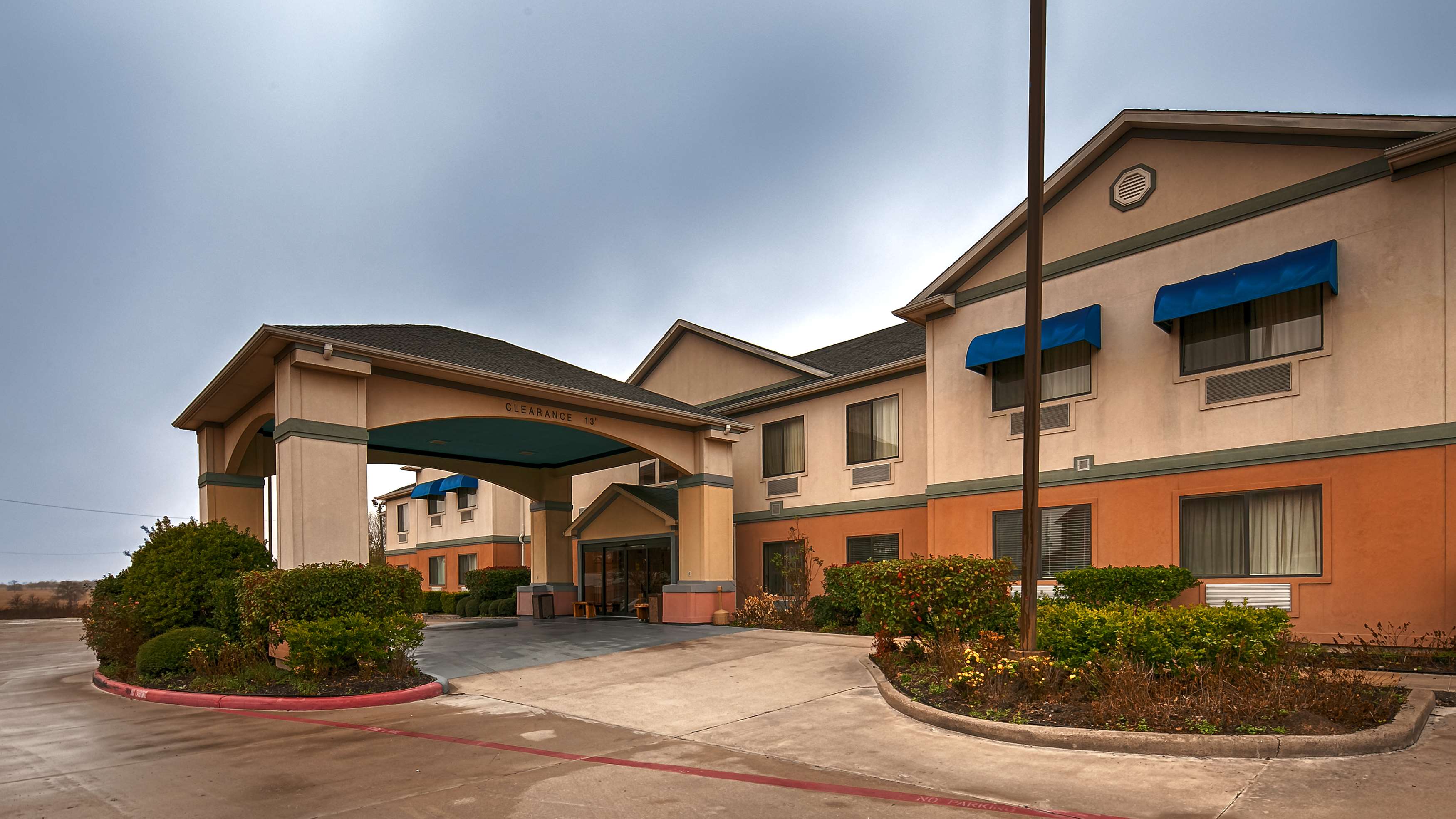 Best Western Executive Inn & Suites Photo