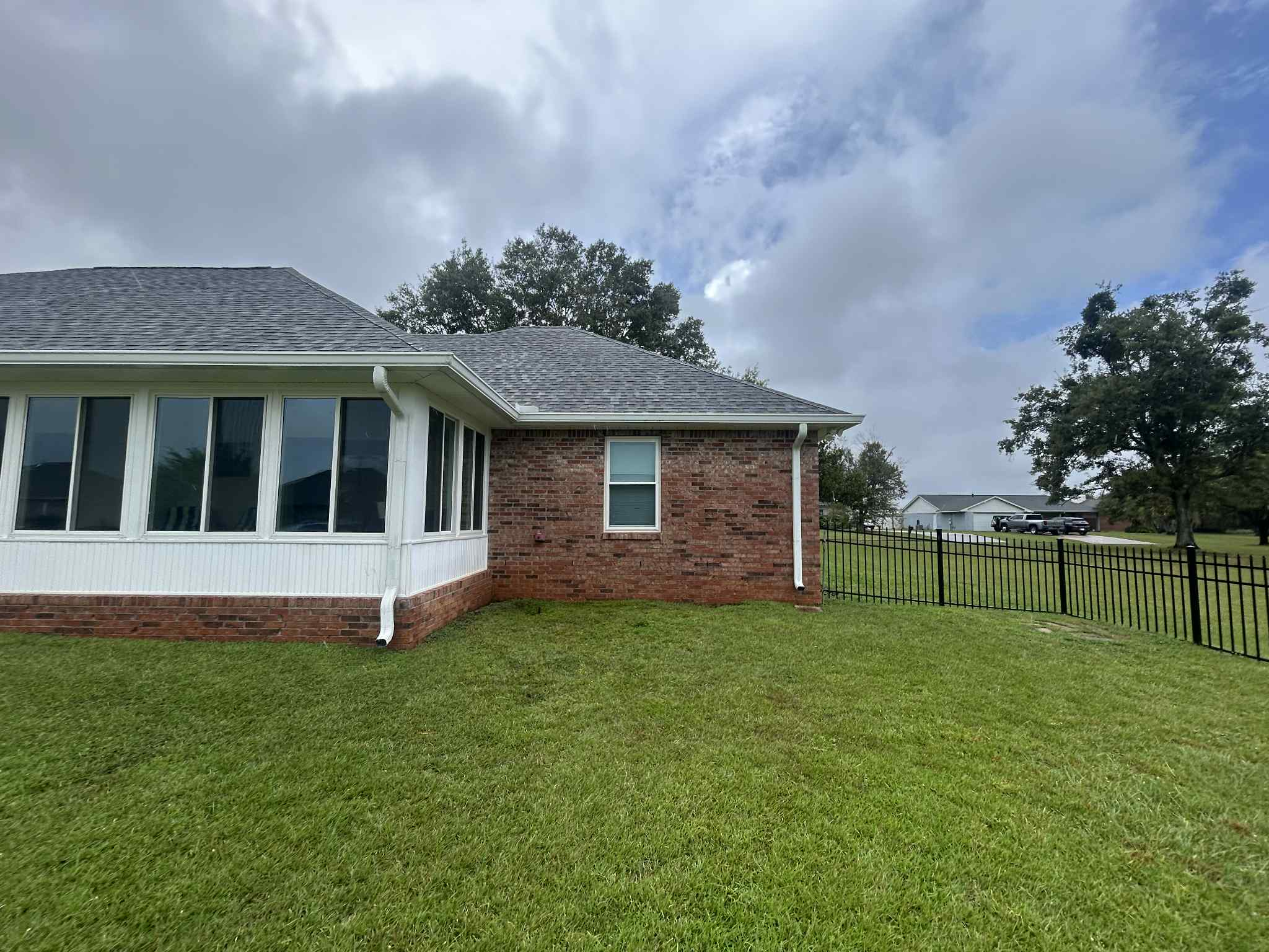 Southern Gutters LLC Image