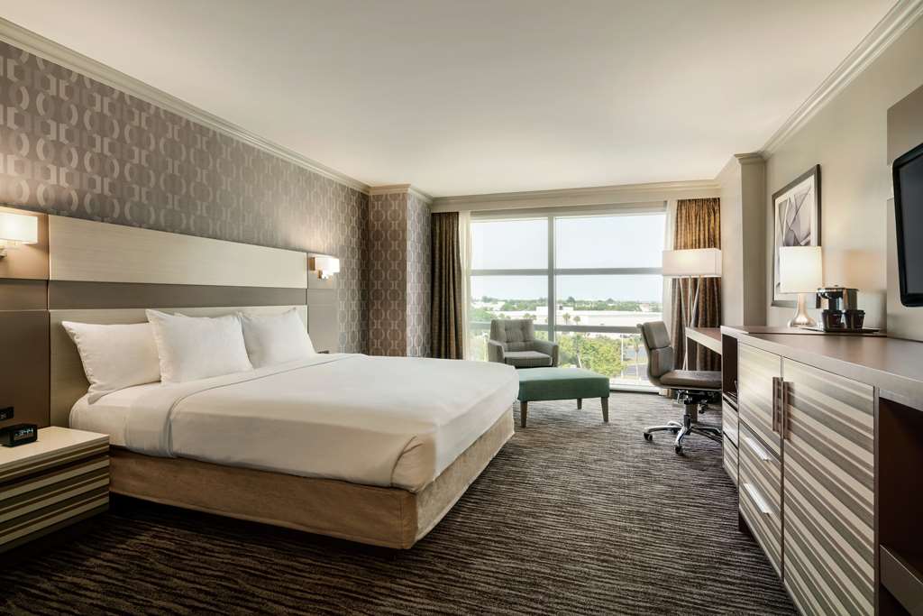 Hilton Melbourne, FL Image