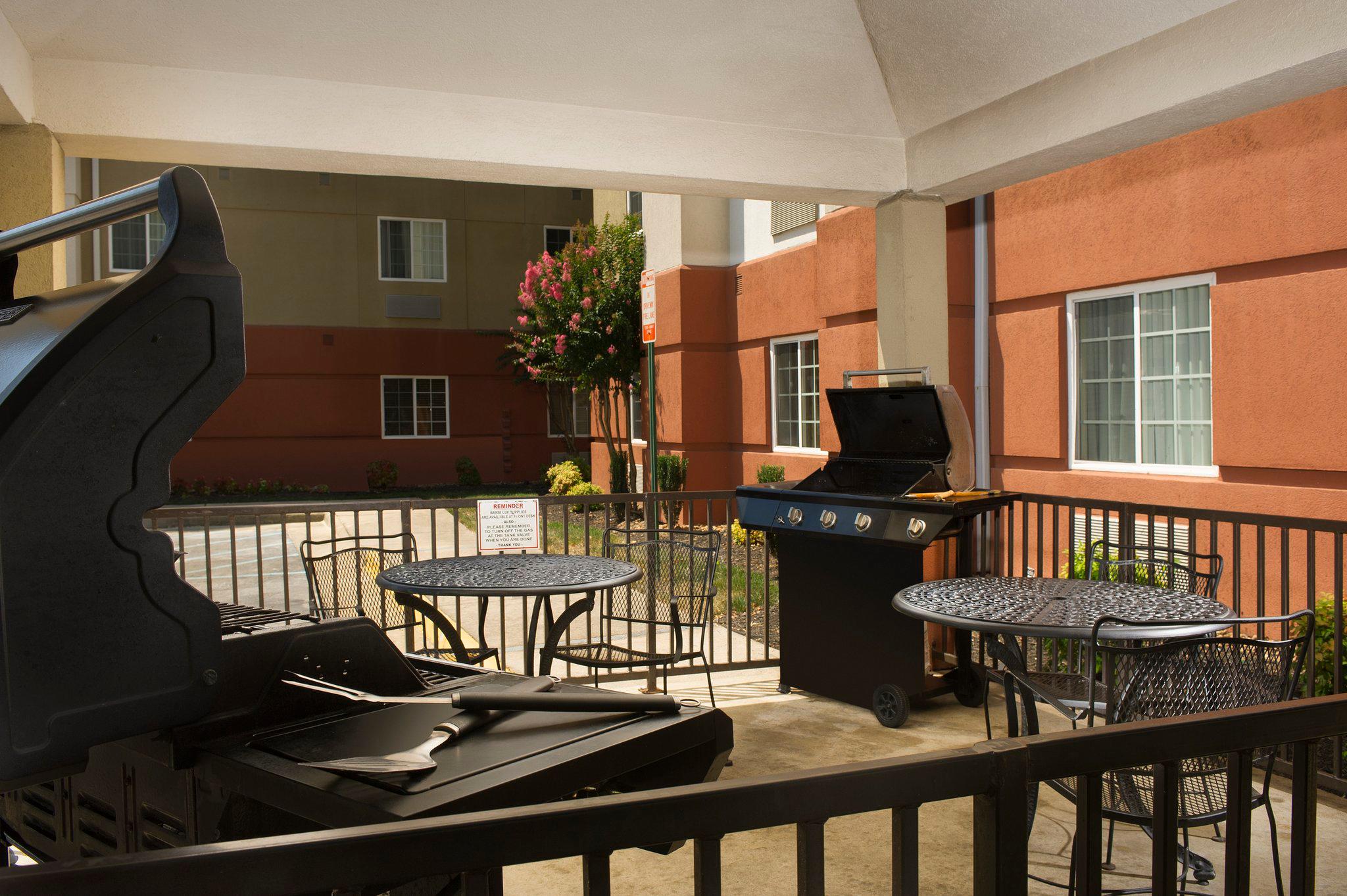 Candlewood Suites Richmond-South Photo