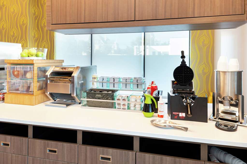 Home2 Suites by Hilton Columbia Downtown Image