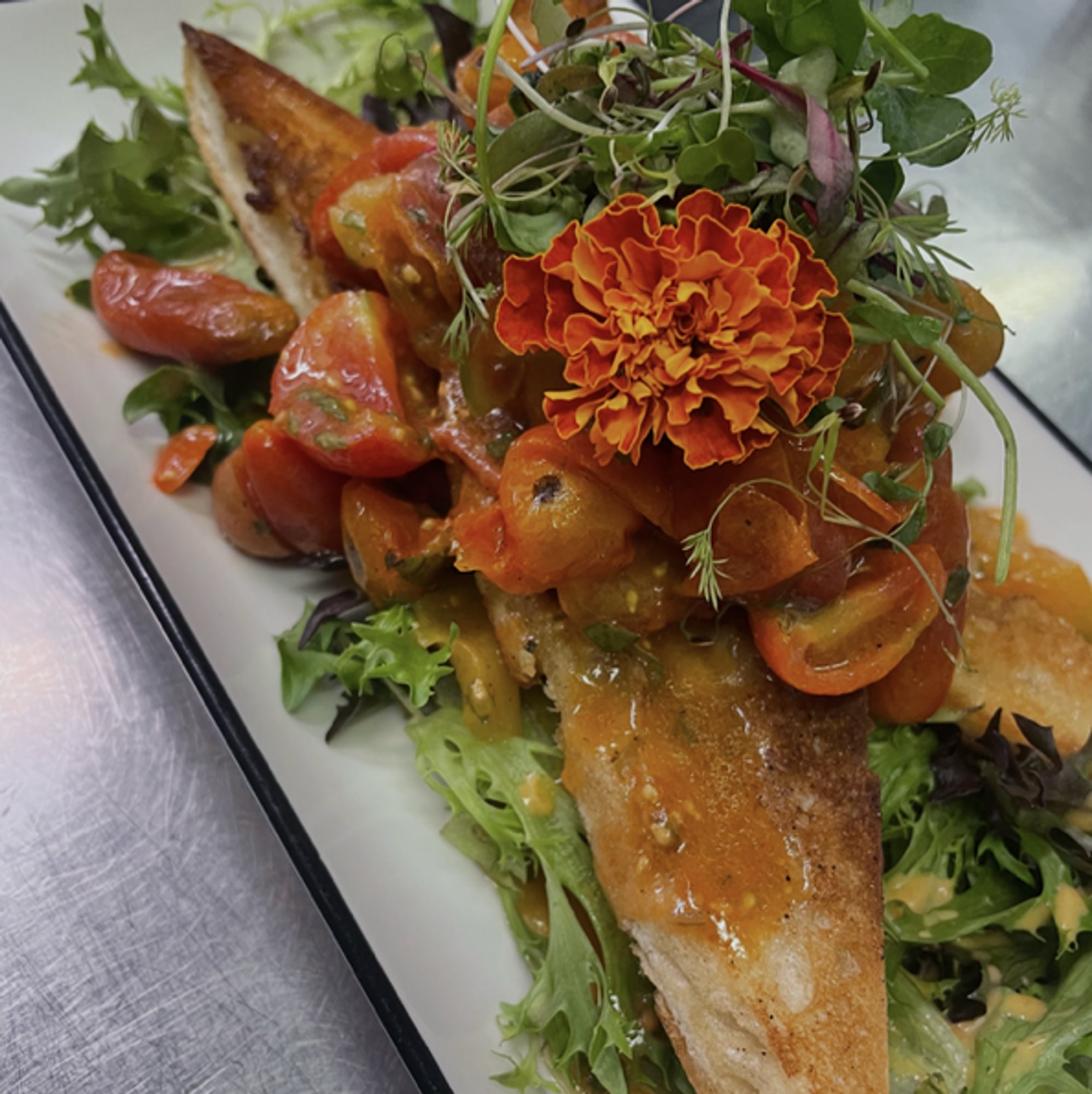 Sugo Crudo