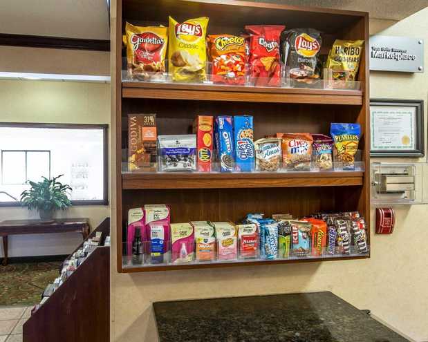 Images Comfort Suites