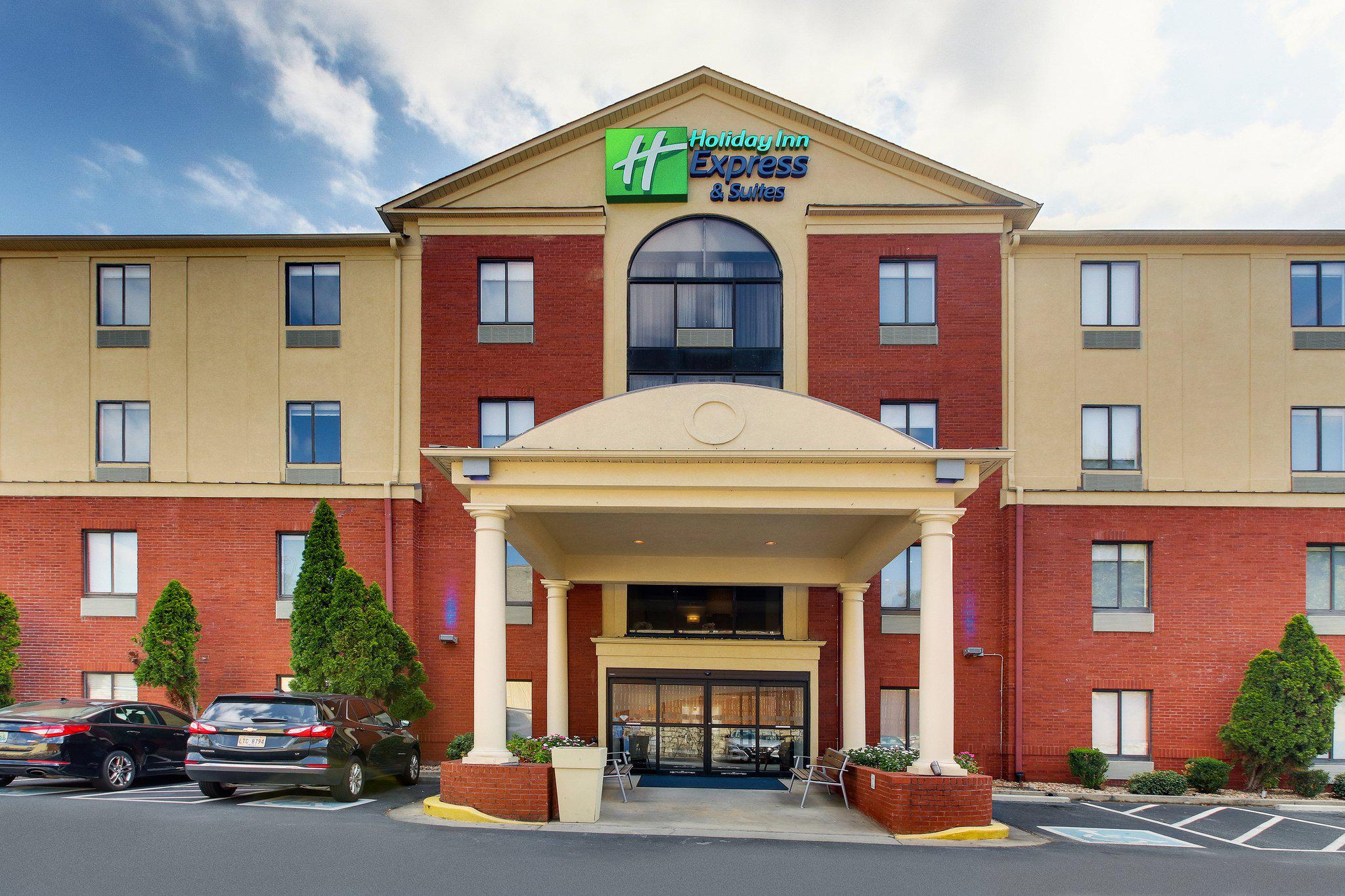 Holiday Inn Express & Suites Atlanta-Emory University Area Photo