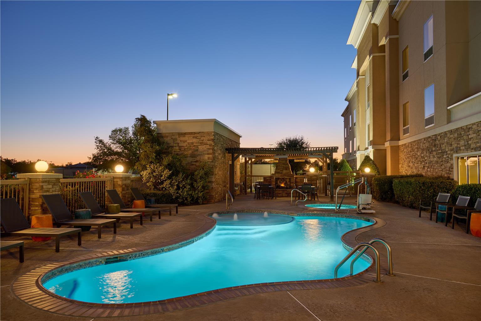 Hampton Inn Vernon Image