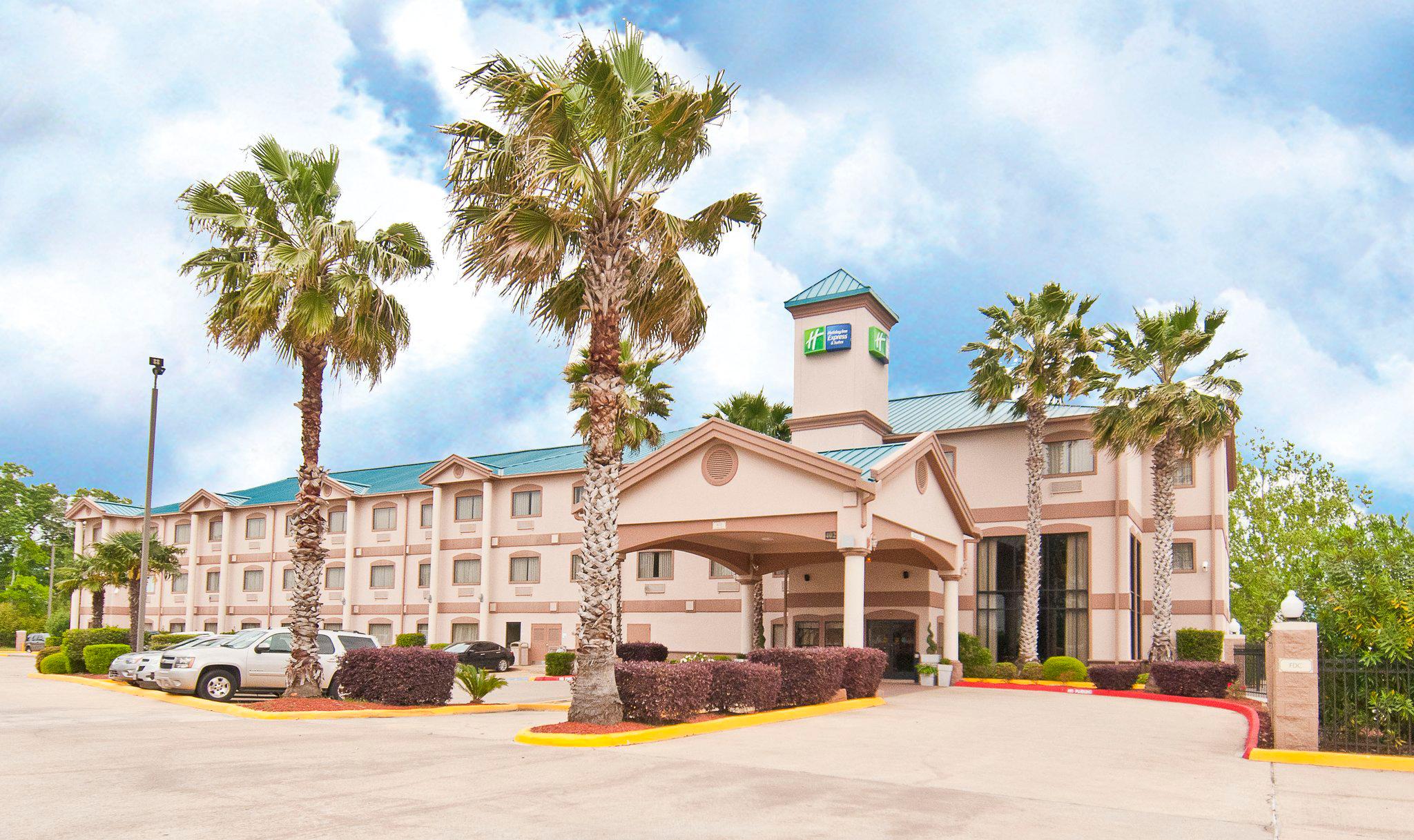 Holiday Inn Express & Suites Lake Charles Photo