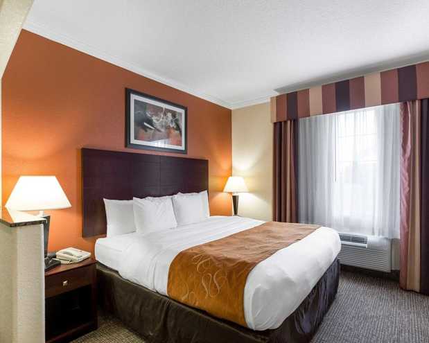 Images Comfort Suites