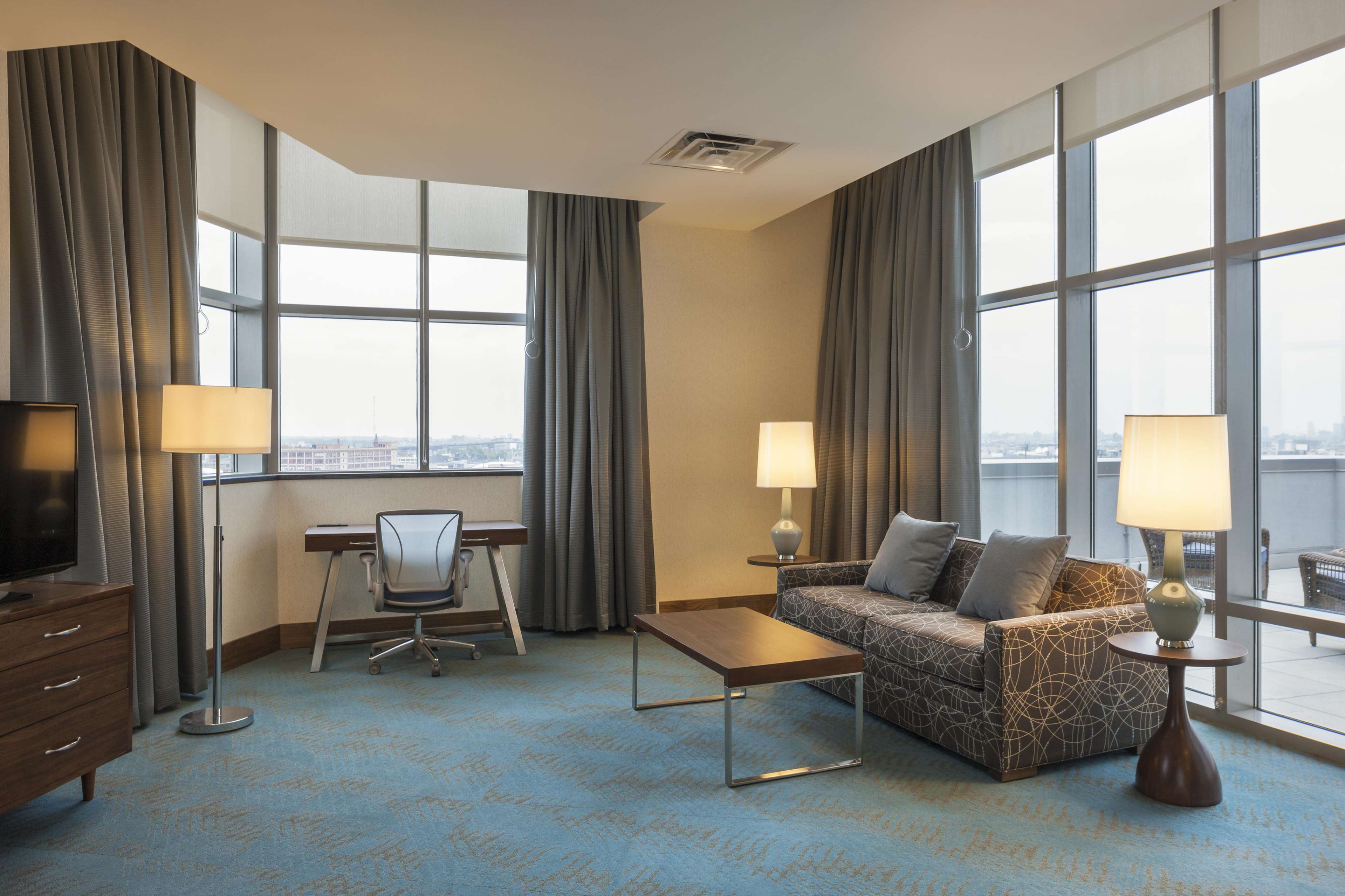 Hilton Garden Inn Long Island City New York Photo