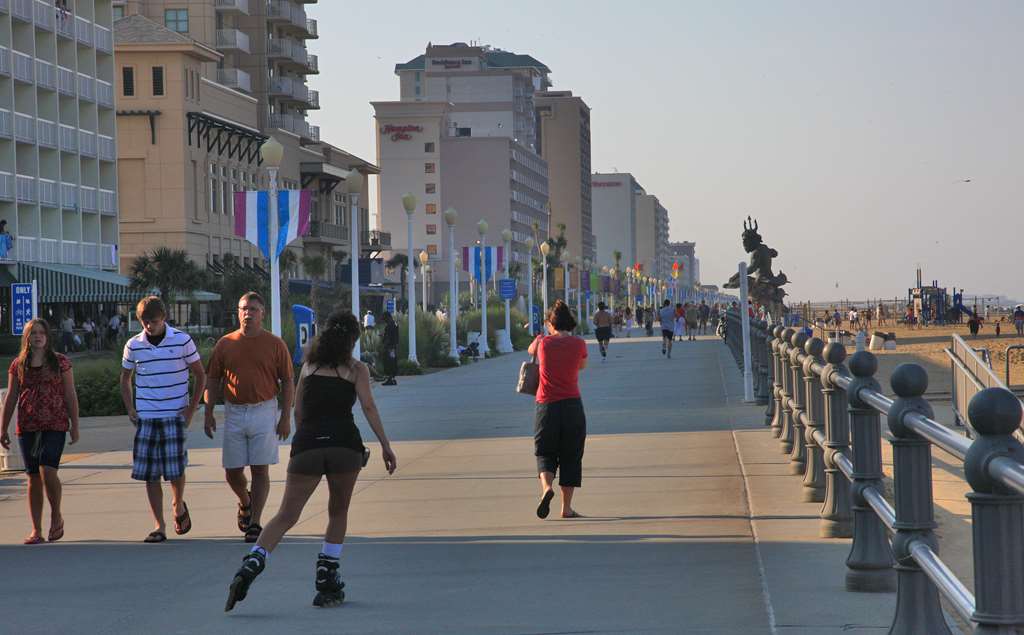 Hampton Inn Virginia Beach-Oceanfront North Image